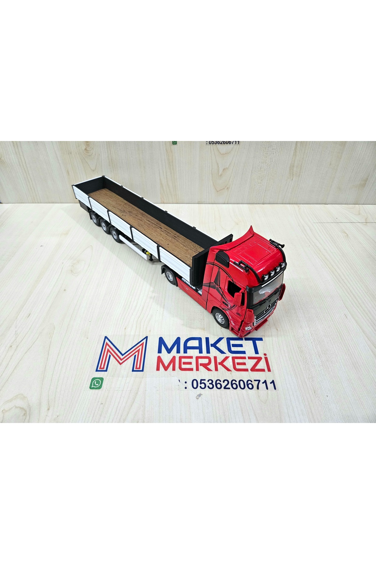 مدل خودرو نیم متر طول 1 36 MERCEDES ACTROS RIFLE تریلر نام نوشته شده قرمز اورجینال Maket