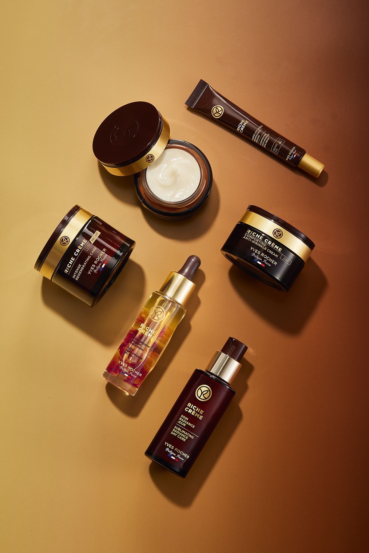 Yves Rocher کرم دور چشم Riche Creme حاوی ویتامین A و ویتامین E ریچ کرم 15 میل