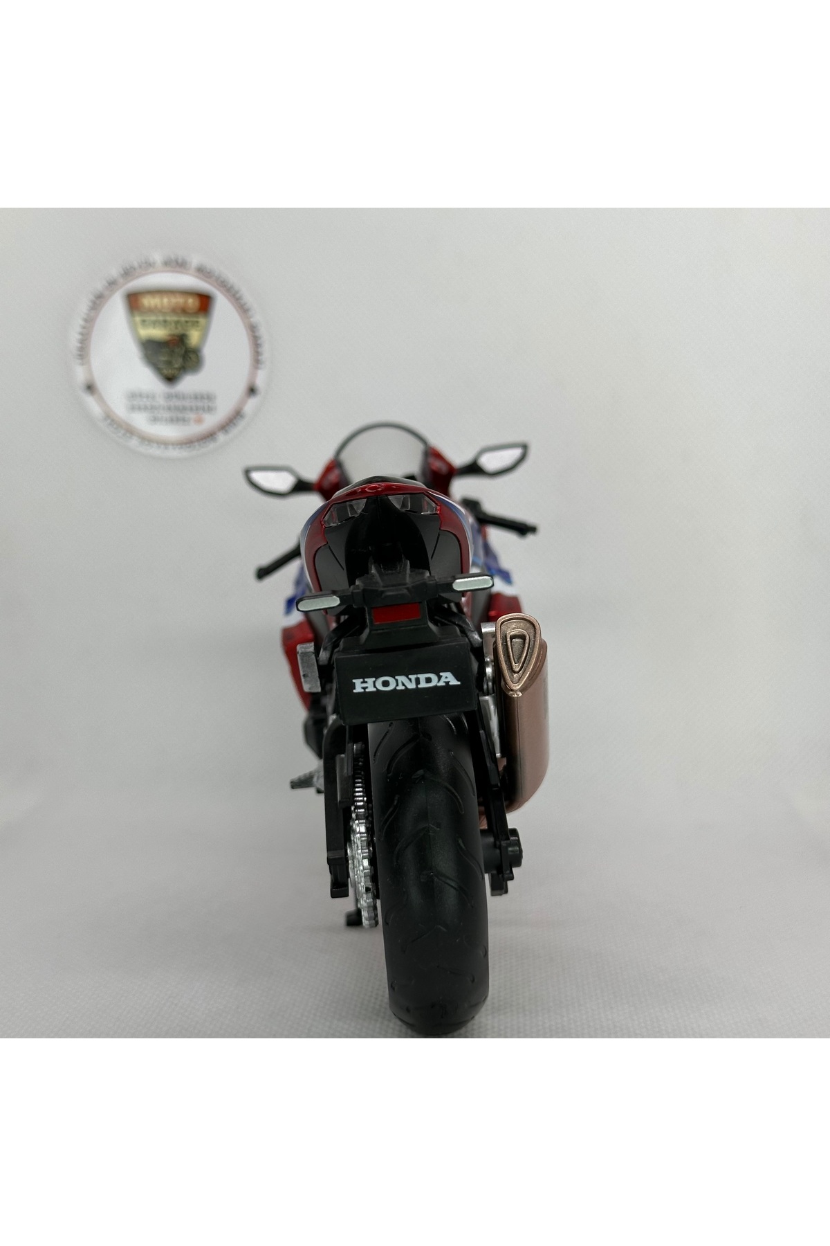 مدل خودرو HONDA CBR1000RR R FIREBLADE 1:12 موتورسیکلت دیکست – دارای مجوز MAISTO METAL از ترکیه Maisto Diecast