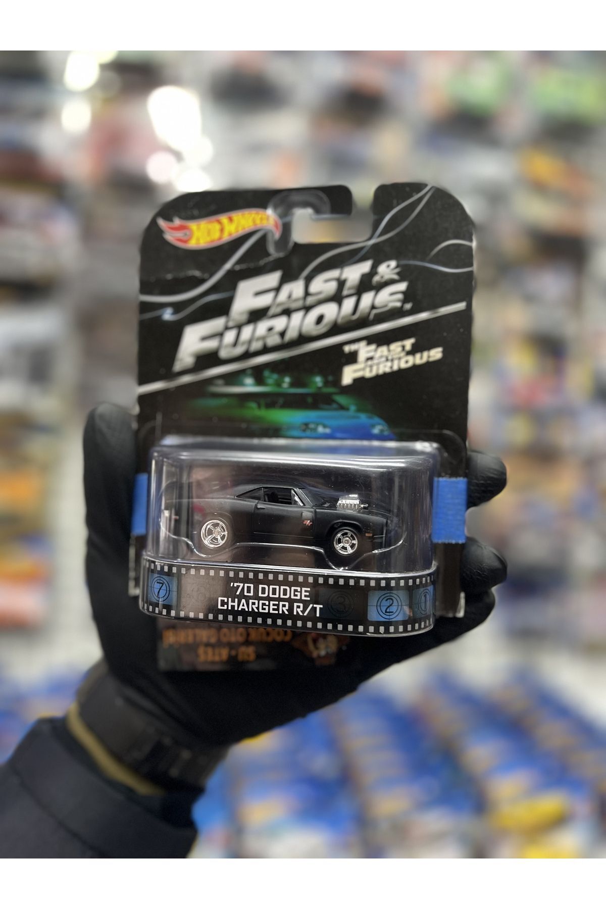 ماشین اسباب بازی ‘70 DODGE CHARGER R T 1.64 حق بیمه نادر هات ویلز اورجینال HOT WHEELS