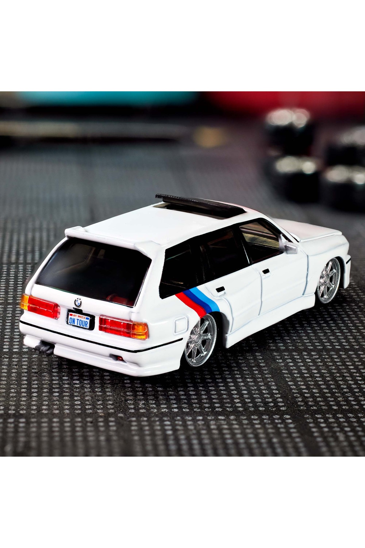 ماشین اسباب بازی گردآورندگان چرخ های داغ نخبگان 64 1990 BMW 318I TOURING هات ویلز اورجینال HOT WHEELS