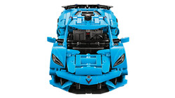 مجموعه ساختنی لگو LEGO تکنیک Technic مدل 42217، شورولت کوروت Stingray، ۷۳۲ قطعه