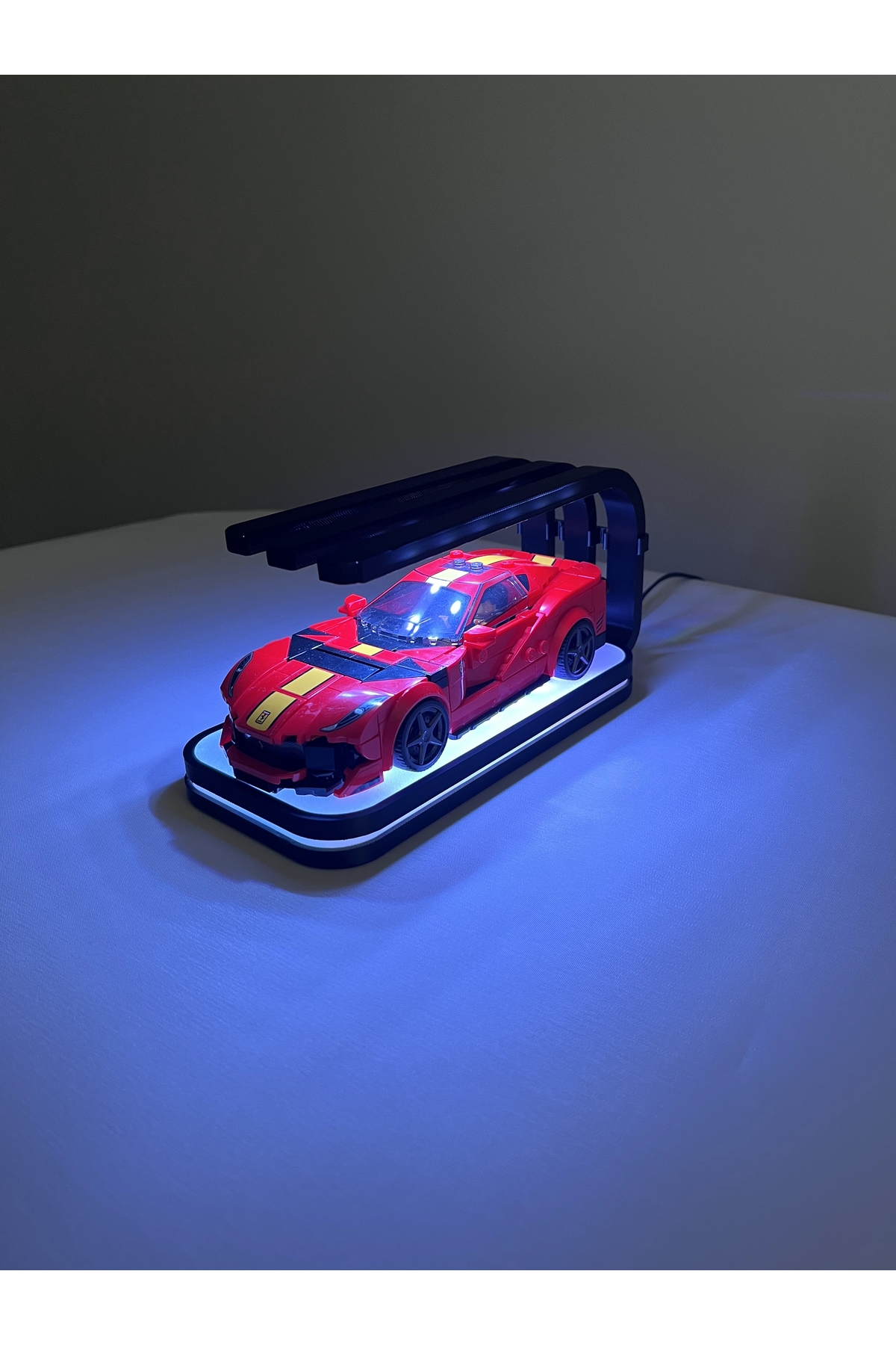 مدل خودرو غرفه دیوراما سالن نمایشگاه اتومبیل RGB آینده نگر | DIECAST و با چراغ های LED اورجینال DEOZ3D