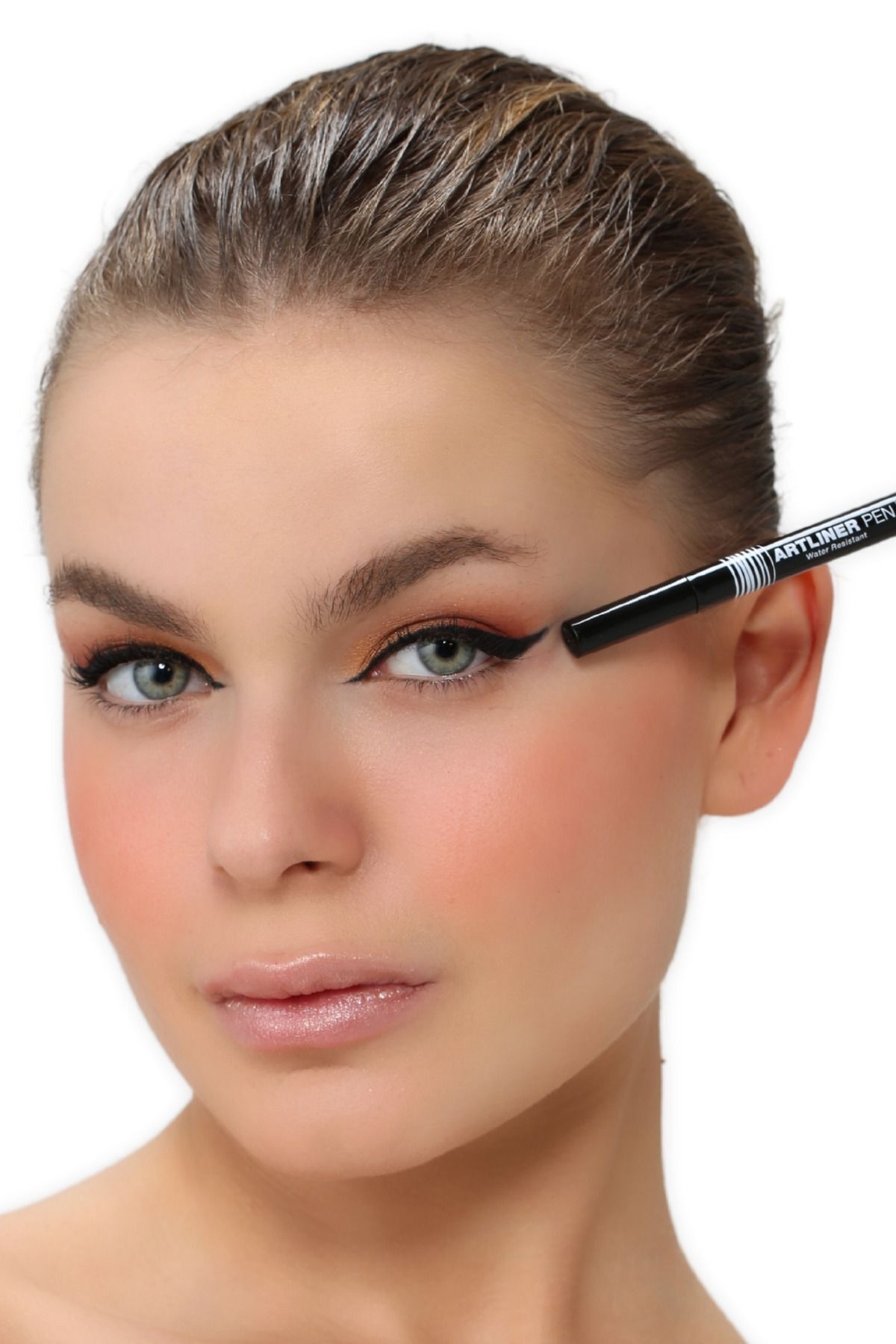 خط چشم مشکی آرت لاینر مدل Artliner برای آرایش چشم پاستل Pastel