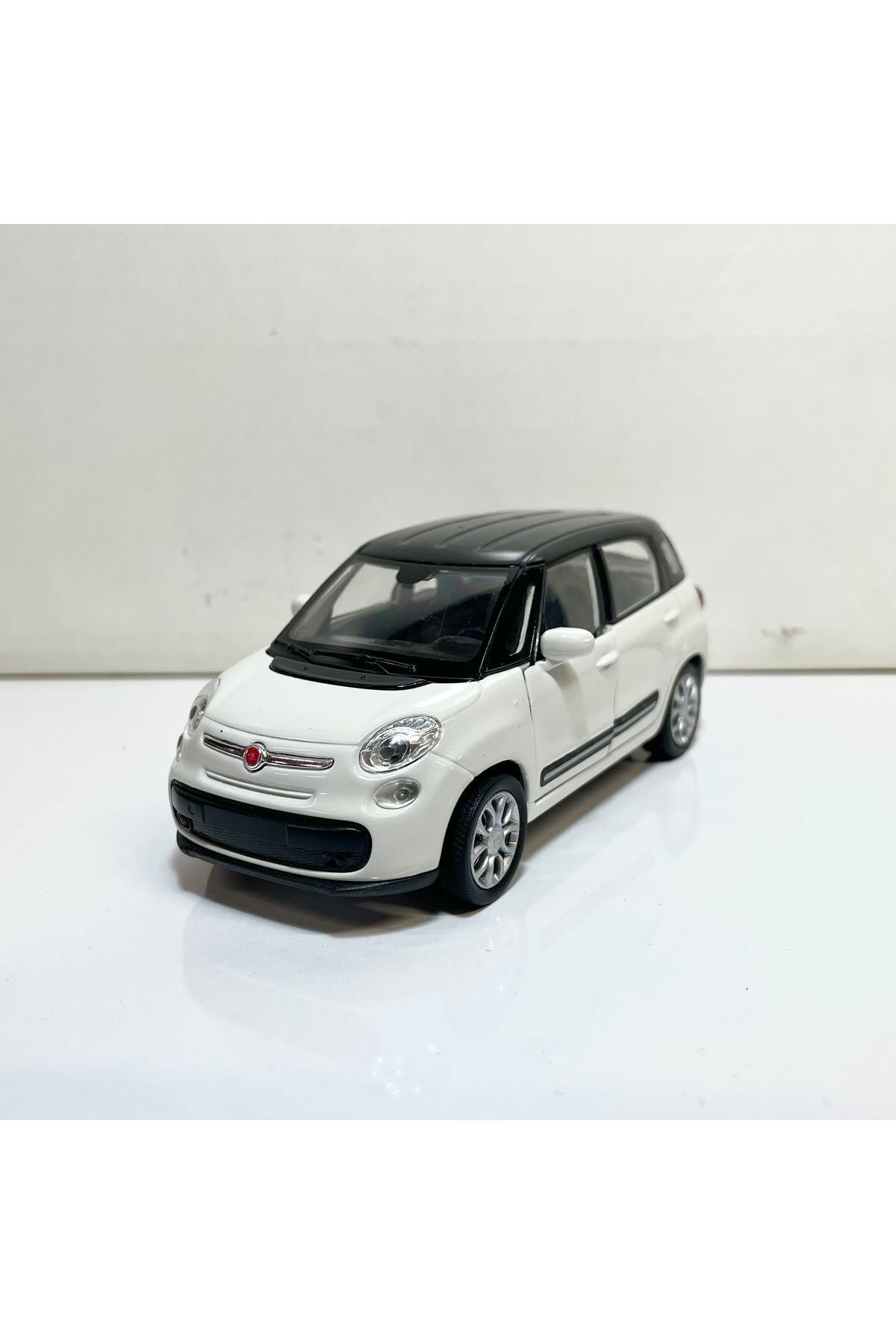 مدل خودرو FIAT 500L 2013 1 36 SCALE DIECAST METAL MODEL CAR TOY 13 CM سفید اورجینال Genel Markalar