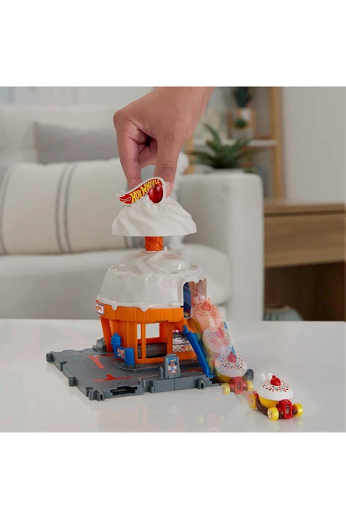 ماشین اسباب بازی آهنگ بستنی سریال CITY LIFE هات ویلز اورجینال HOT WHEELS
