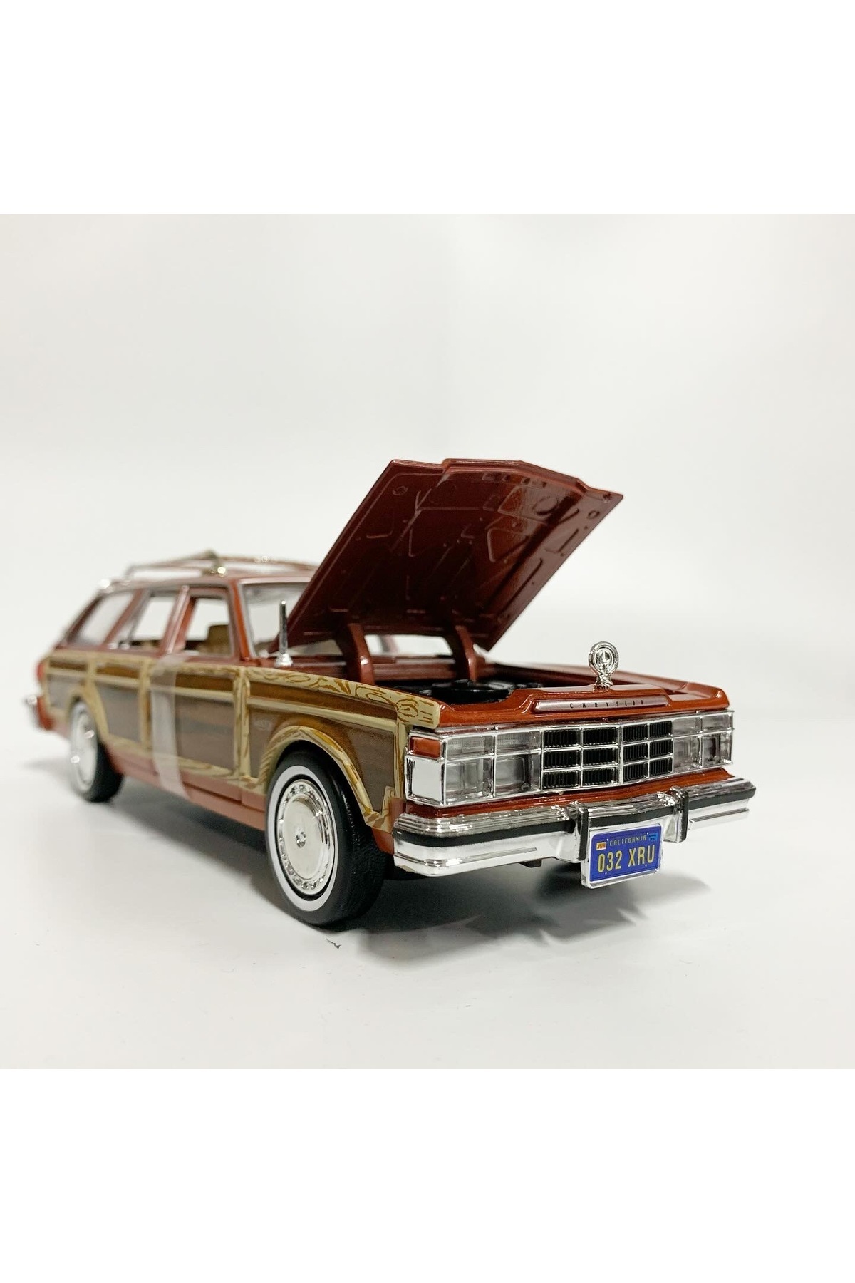 مدل خودرو MOTORMAX 1 24 CHRYSLER LEBARON 1979 اورجینال Motor Max