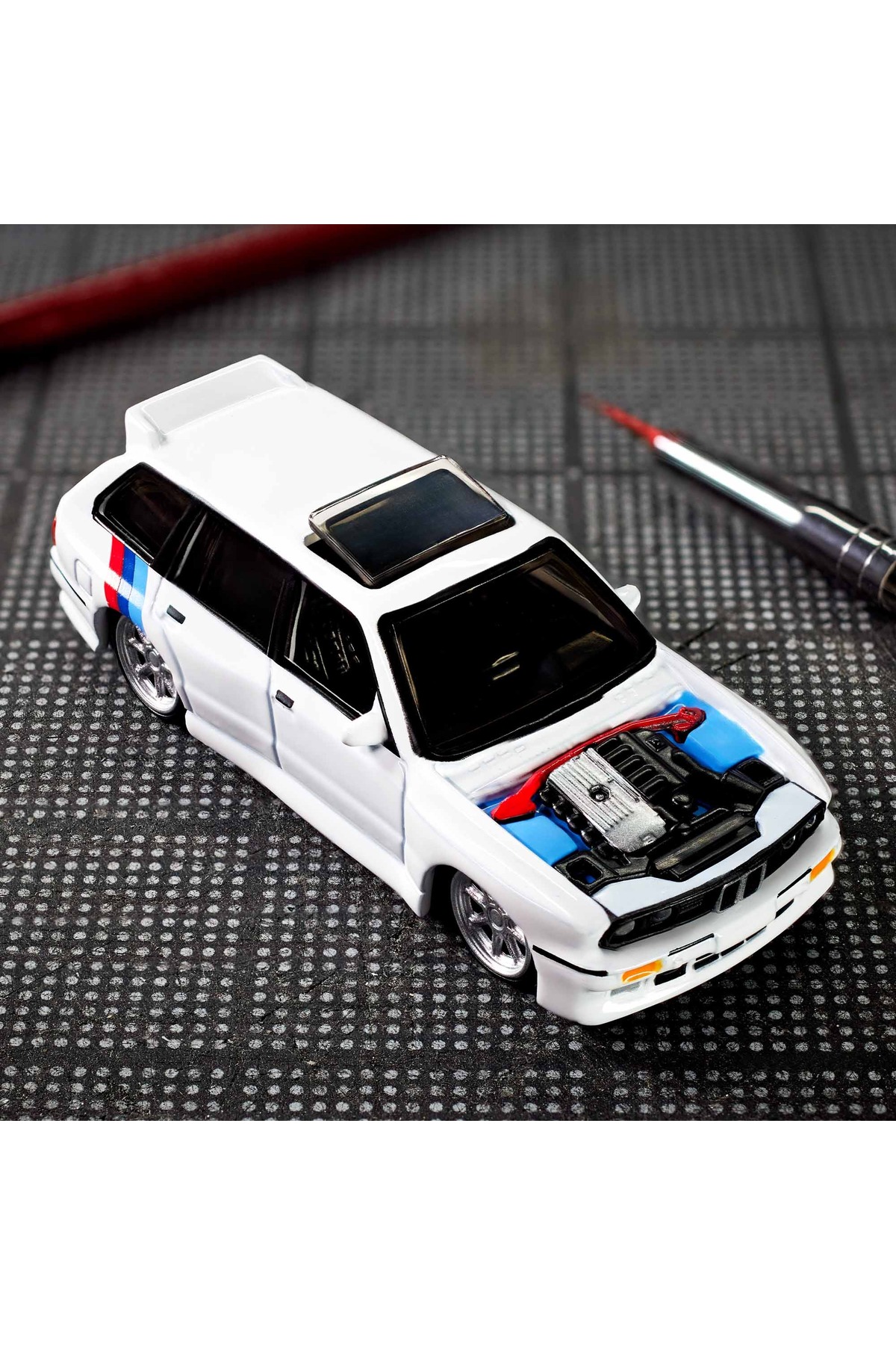 ماشین اسباب بازی گردآورندگان چرخ های داغ نخبگان 64 1990 BMW 318I TOURING هات ویلز اورجینال HOT WHEELS