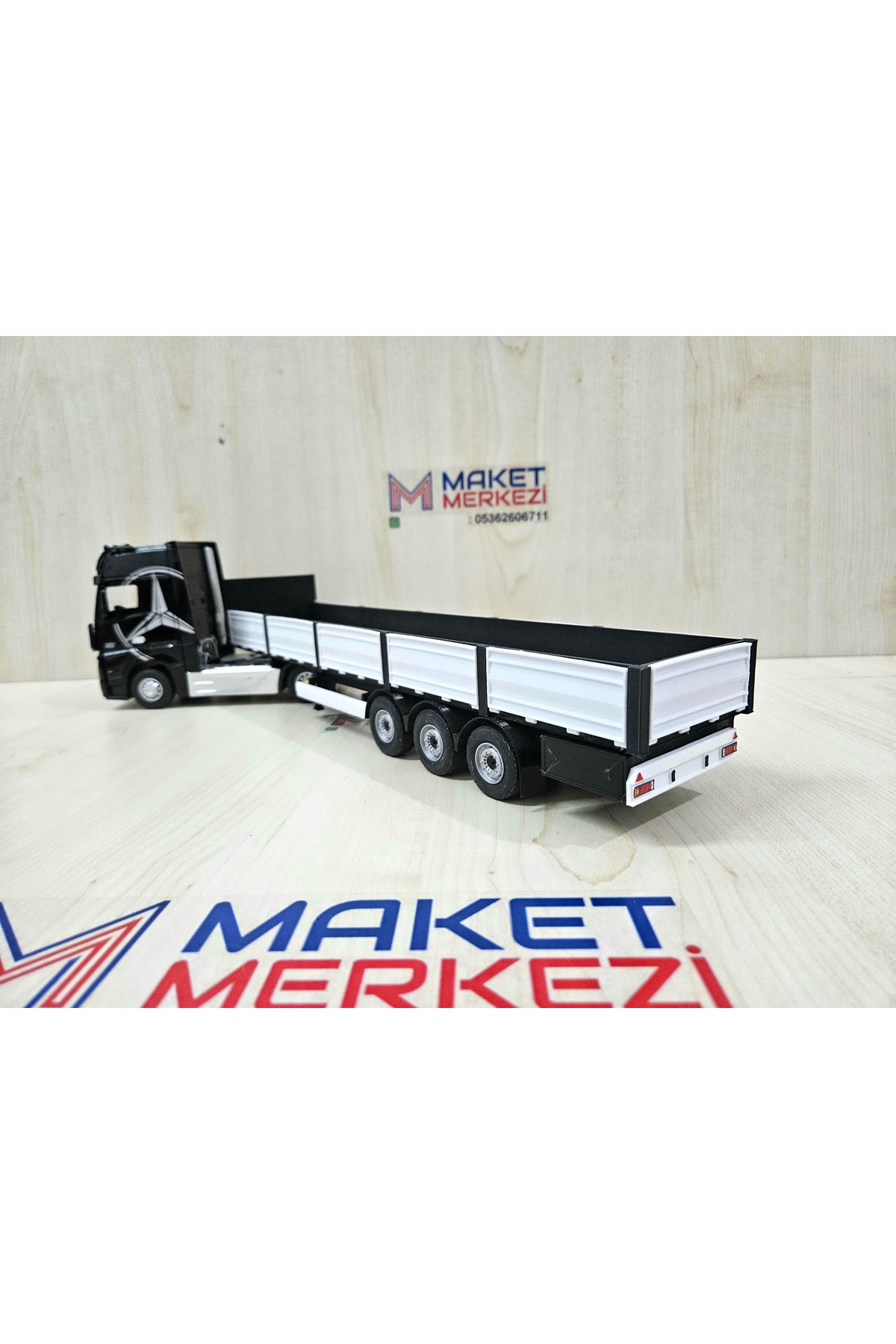 مدل خودرو نیم متر طول 1 36 MERCEDES ACTROS RAIL MODEL نام نوشته شده مشکی اورجینال Maket