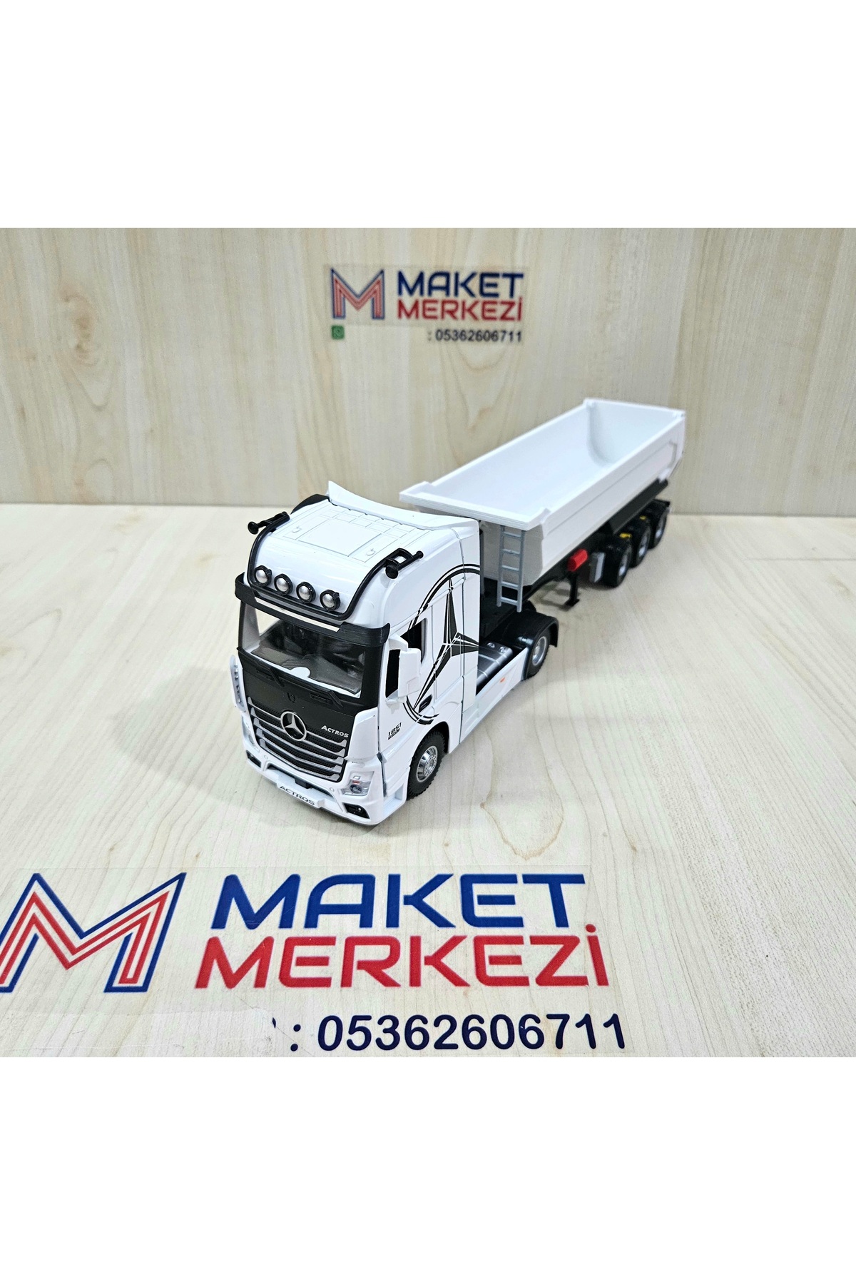 مدل خودرو 35 سانتی متر طول 1 36 MERCEDES ACTROS DUMP TRUCK MODEL نام نوشته شده سفید اورجینال Maket