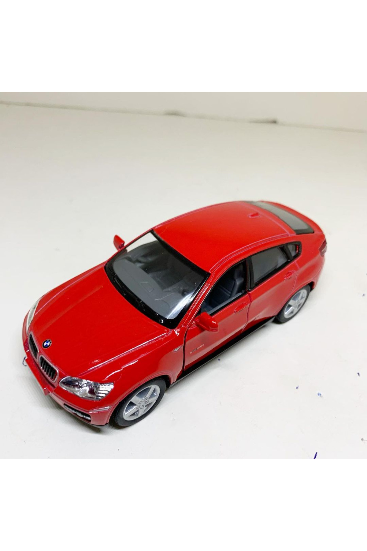 مدل خودرو 1.36 SCALE KINSMART دارای مجوز BMW X6 ماشین فلزی رنگ قرمز 12 سانتی متر اورجینال WELLY