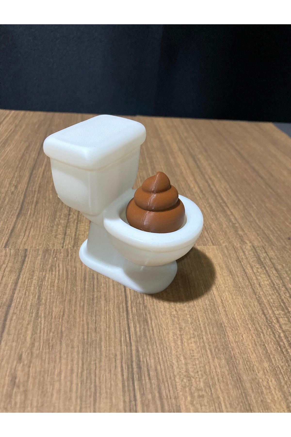 فیگور زیور میز تحریر مکانیکی تنش زدای توالت فرنگی | هدایای خنده دار چاپ سه بعدی PLA از ترکیه Mynivora
