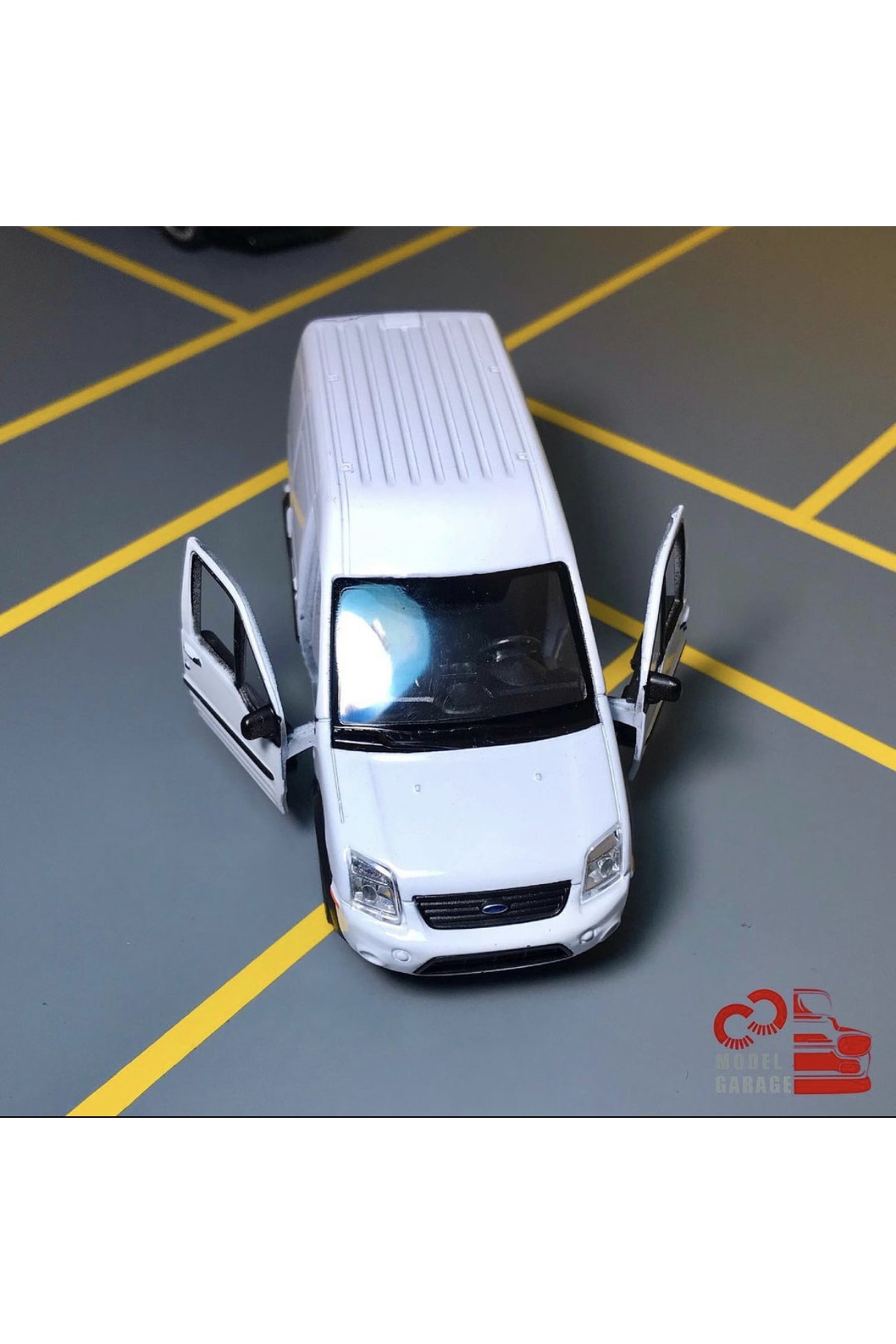 مدل خودرو FORD TRANSIT CONNECT 1 36 SCALE C&amp;C MODEL GARAGE PULL DROP DIECAST METAL CAR TOY اورجینال Genel Markalar
