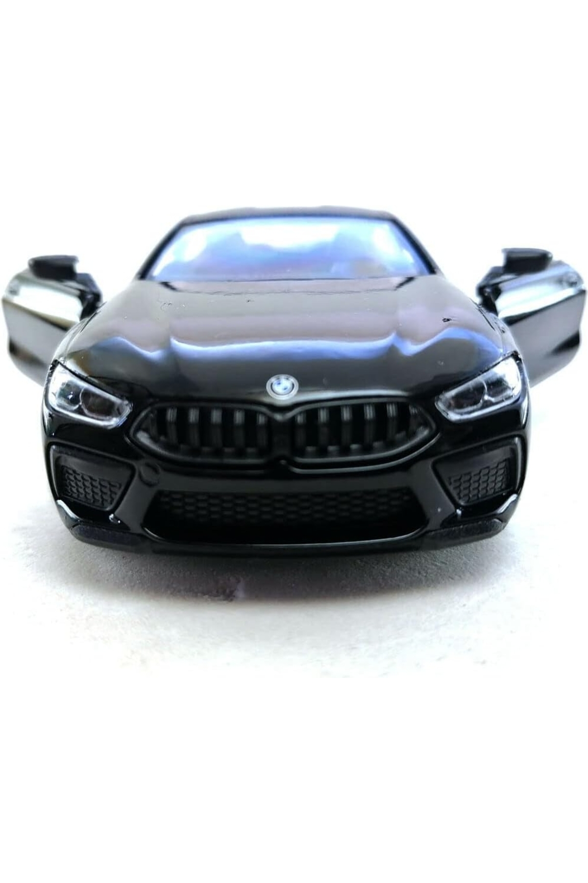 مدل خودرو BMW M8 DIECAST چکی DROP ماشین 1:34 مقیاس مشکی اورجینال Kinsmart