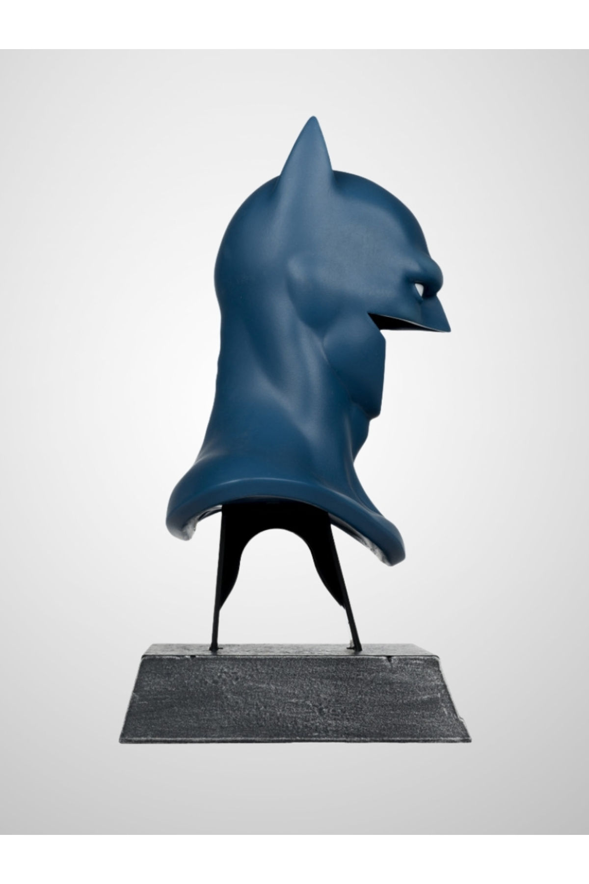 فیگور : HUSH 2002 COWL 1 3 SCALE BUST Batman