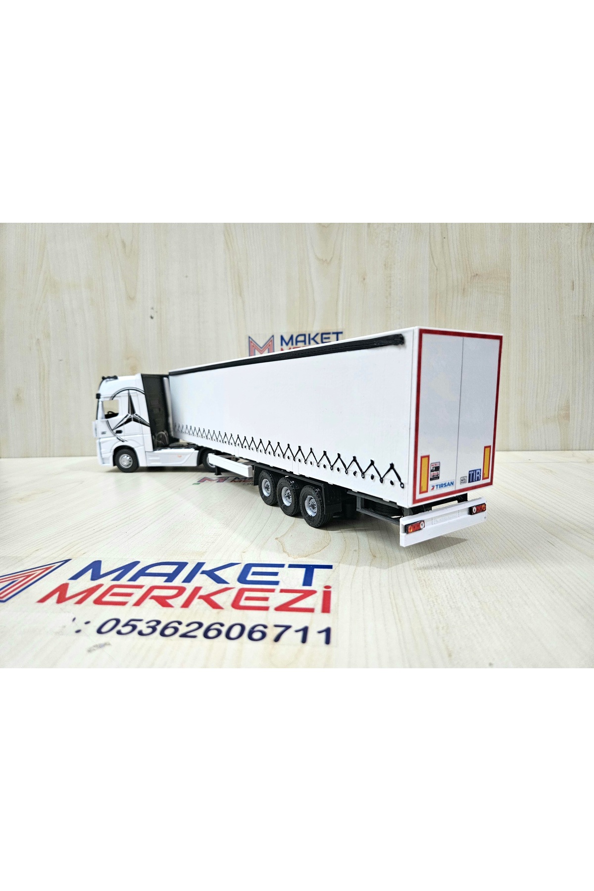 مدل خودرو نیم متر طول 1 36 MERCEDES ACTROS TILT TRUCK MODEL نام نوشته شده سفید اورجینال Maket