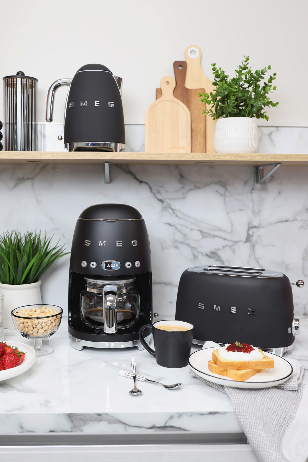 توستر رترو مشکی مات TSF01BLMEU اورجینال Smeg