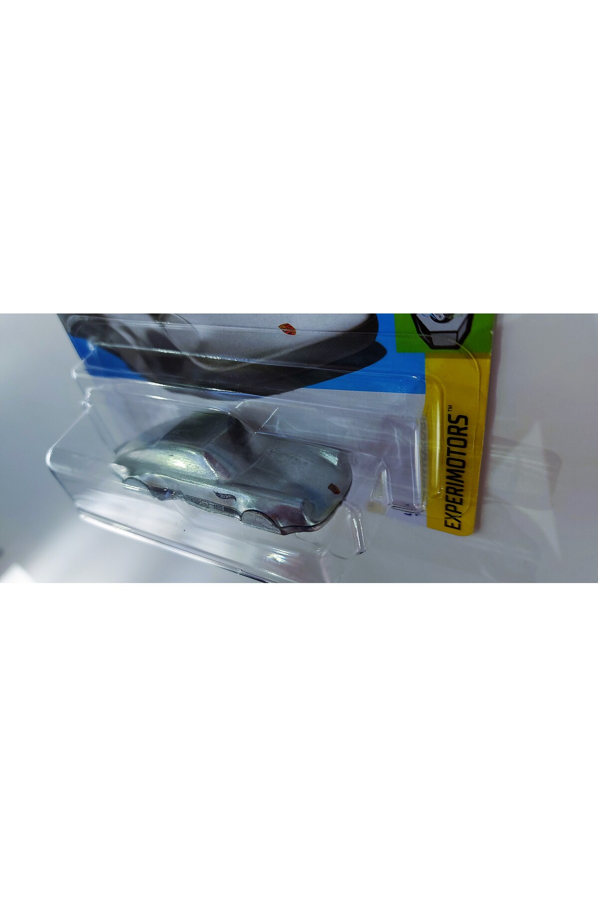 ماشین اسباب بازی PORSCHE 911 CARRERA دارای مجوز اتومبیل ویژه KEYCHAIN MODEL سری جدید 2024 هات ویلز اورجینال HOT WHEELS