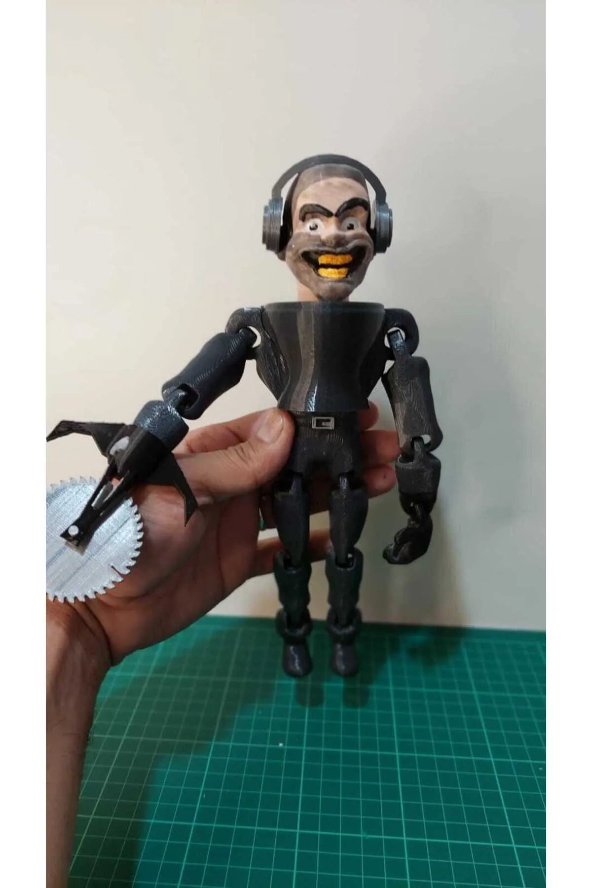 اسباب بازی های فیگور دیگر توالت فرنگی SAW 20 سانتی متری غول پیکر Lineex Art