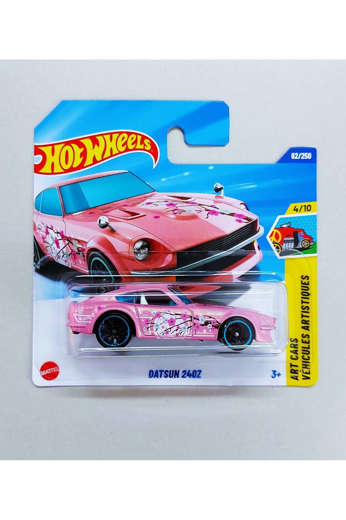 ماشین اسباب بازی مدل سری 2025 DATSUN 240Z تم ژاپنی رنگی خاص . از ترکیه HOT WHEELS