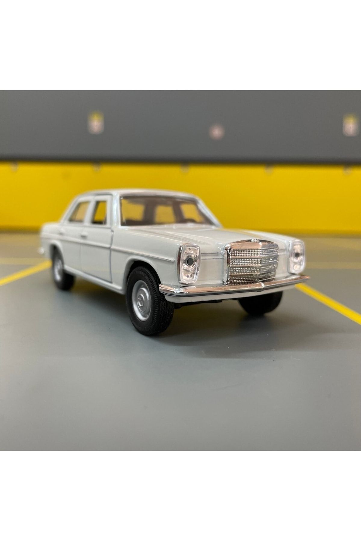 مدل خودرو MERCEDES BENZ 220 W115 1 36 SCALE DIECAST METAL MODEL CAR PULL DROP TOY اورجینال Genel Markalar