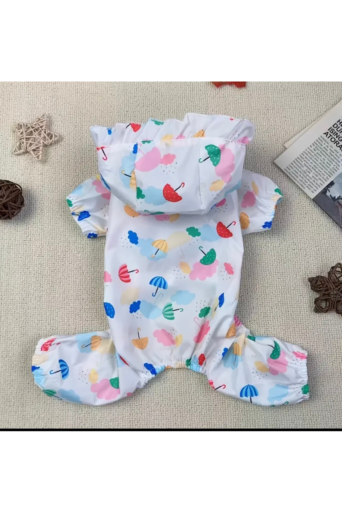 بارانی سرهمی سگ پاو بوتیک Paw Butik، ضدآب و کلاه‌دار با طرح چتر رنگی سفید