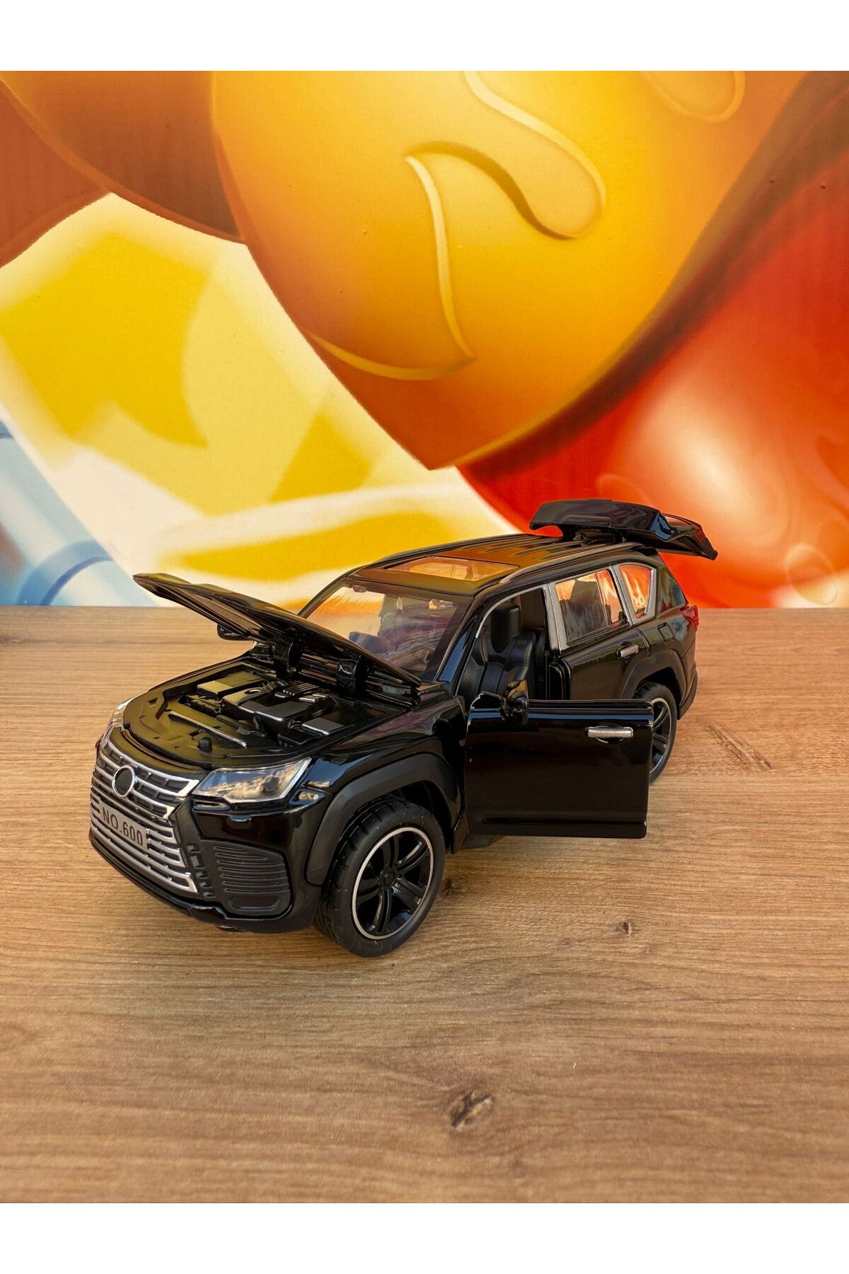 مدل خودرو LEXUS JEEP DIECAST CAR TOY 570 MODEL با درهای باز صدا و نور اورجینال scntoys
