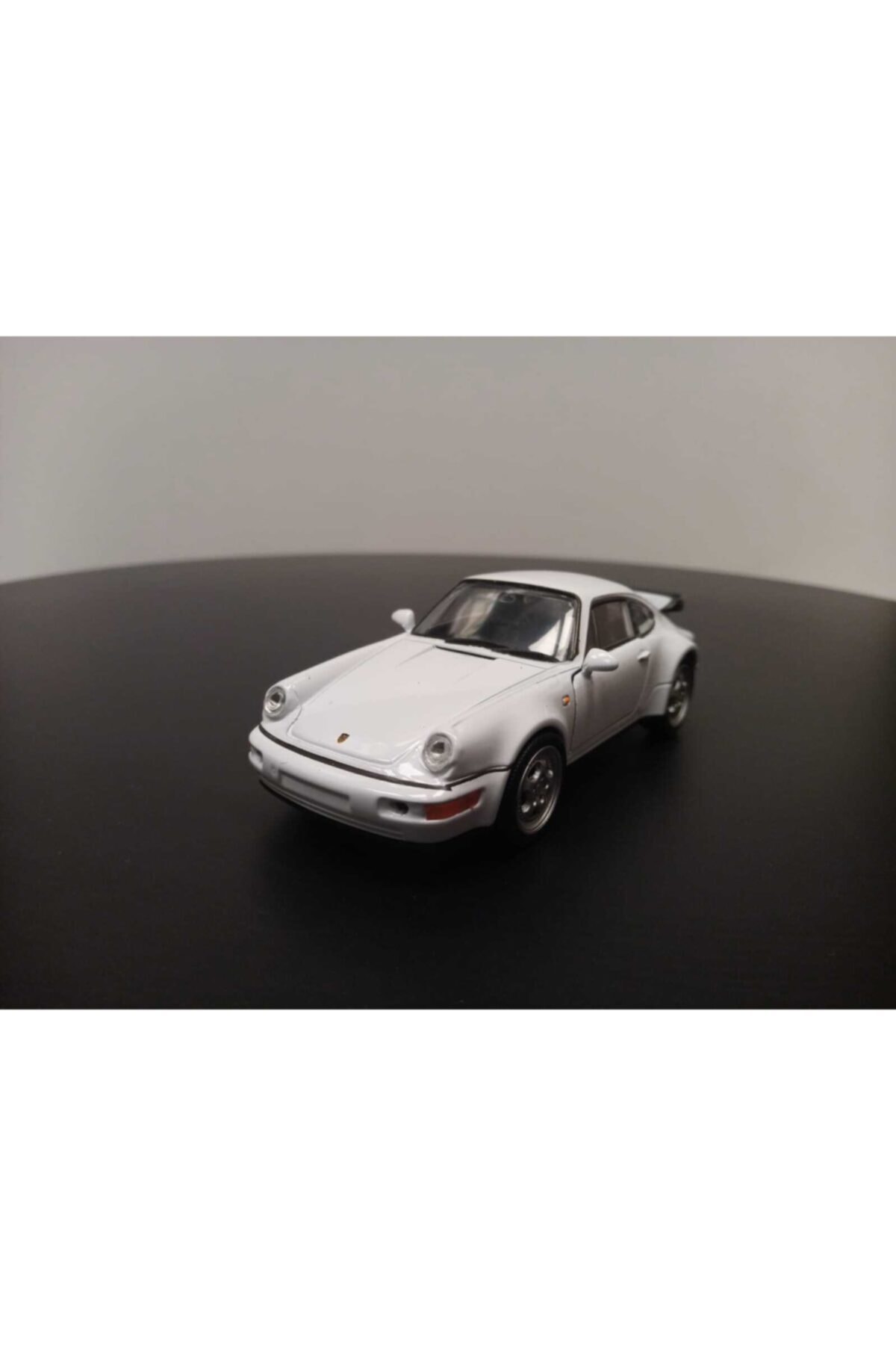 مدل خودرو 1:36 PORSCHE 911 TURBO DIECAST PULL &amp; DROP CAR MODEL سفید اورجینال WELLY