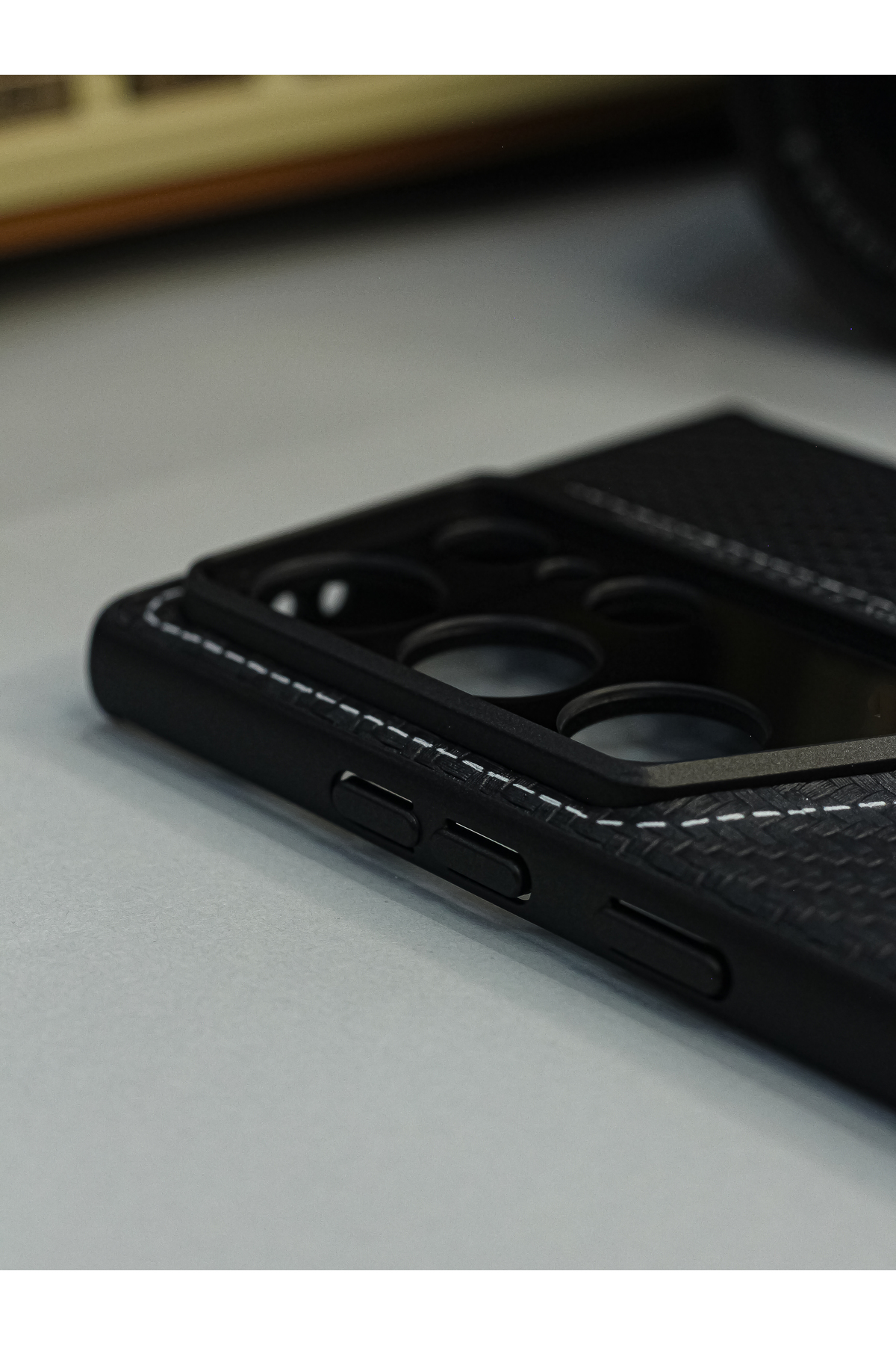 کاور و قاب SAMSUNG S24 ULTRA CASE MAGSAFE CARBON SILICONE BCASE