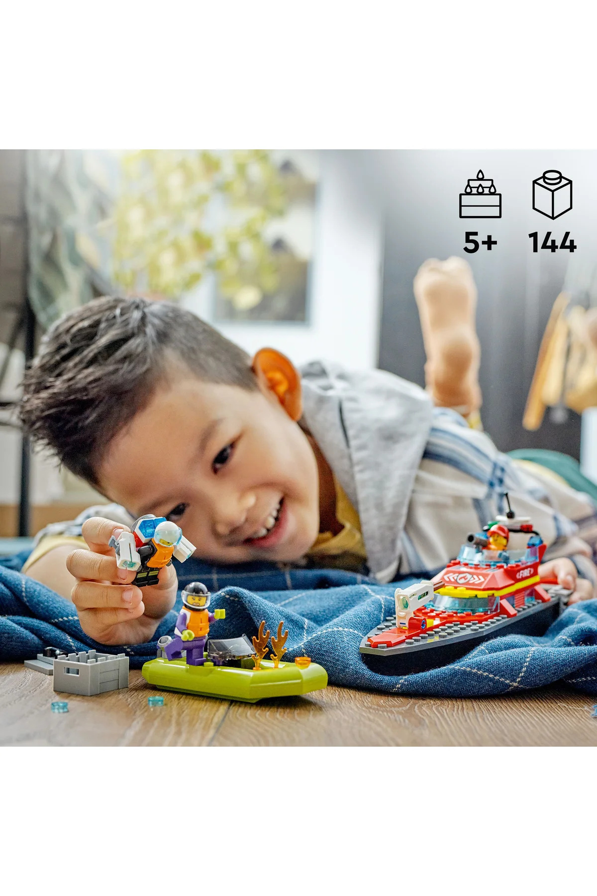 LEGO مجموعه ساخت شناور امدادگر آتش نشانی شهر 60373 برای کودکان 5 سال و بالاتر (144 قطعه)