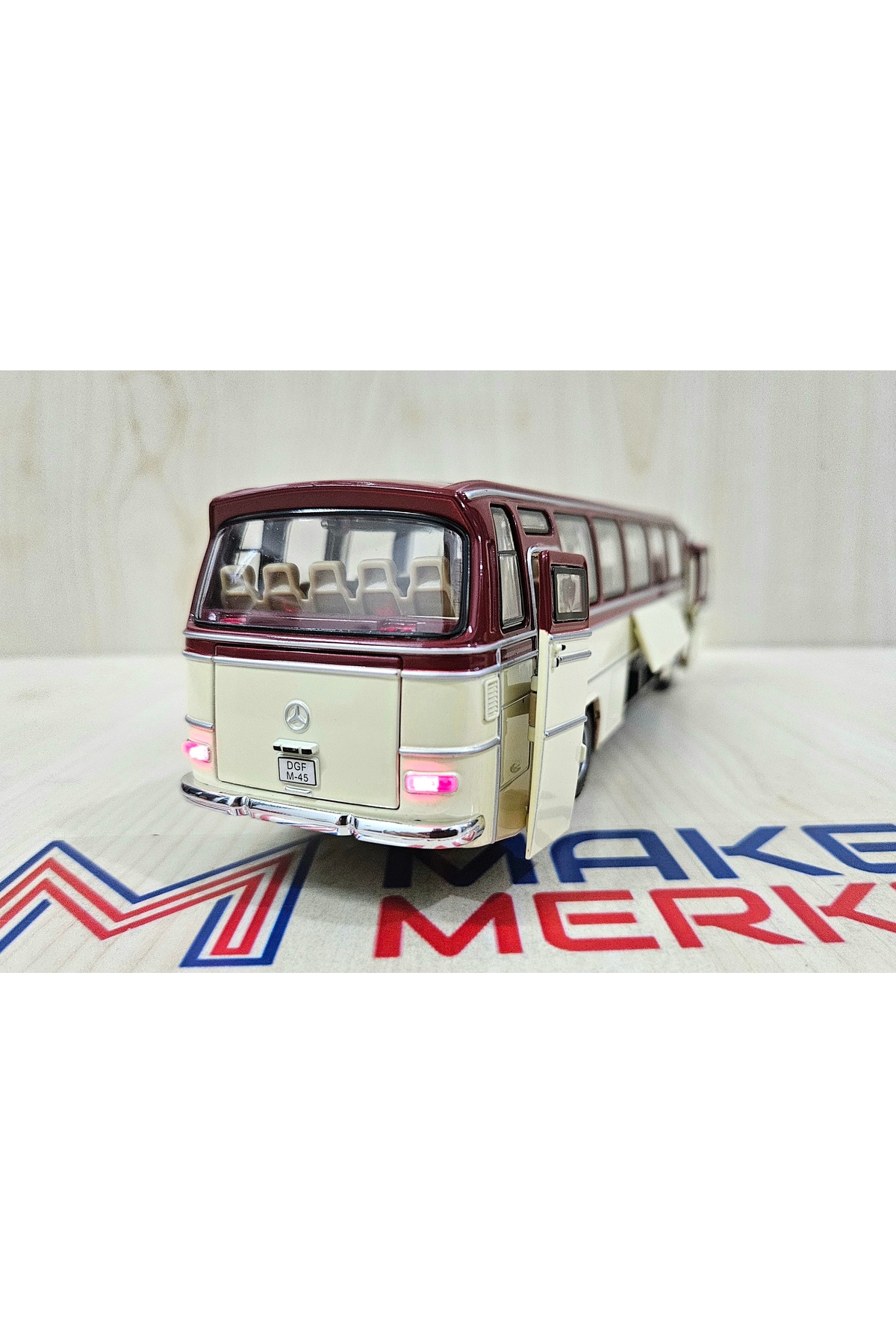 مدل خودرو اتوبوس MERCEDES BENZ O302 فلز شرابی با مقیاس 1 43 25 سانتی متر اورجینال Maket