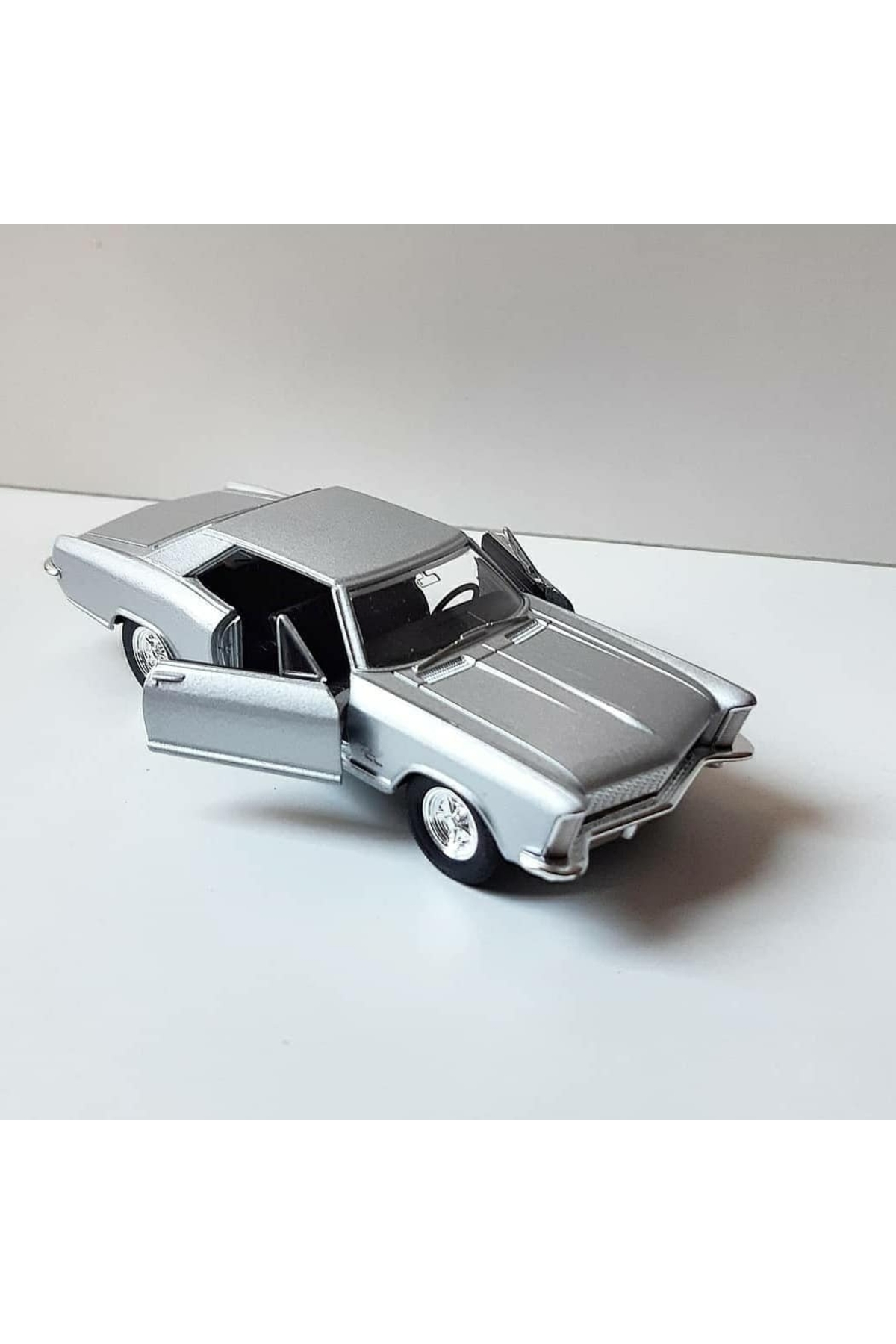 مدل خودرو 1.36 SCALE WELLY BRAND دارای مجوز 1965 BUICK RIVIERA GRY COLOR 12 CM MEL اورجینال WELLY