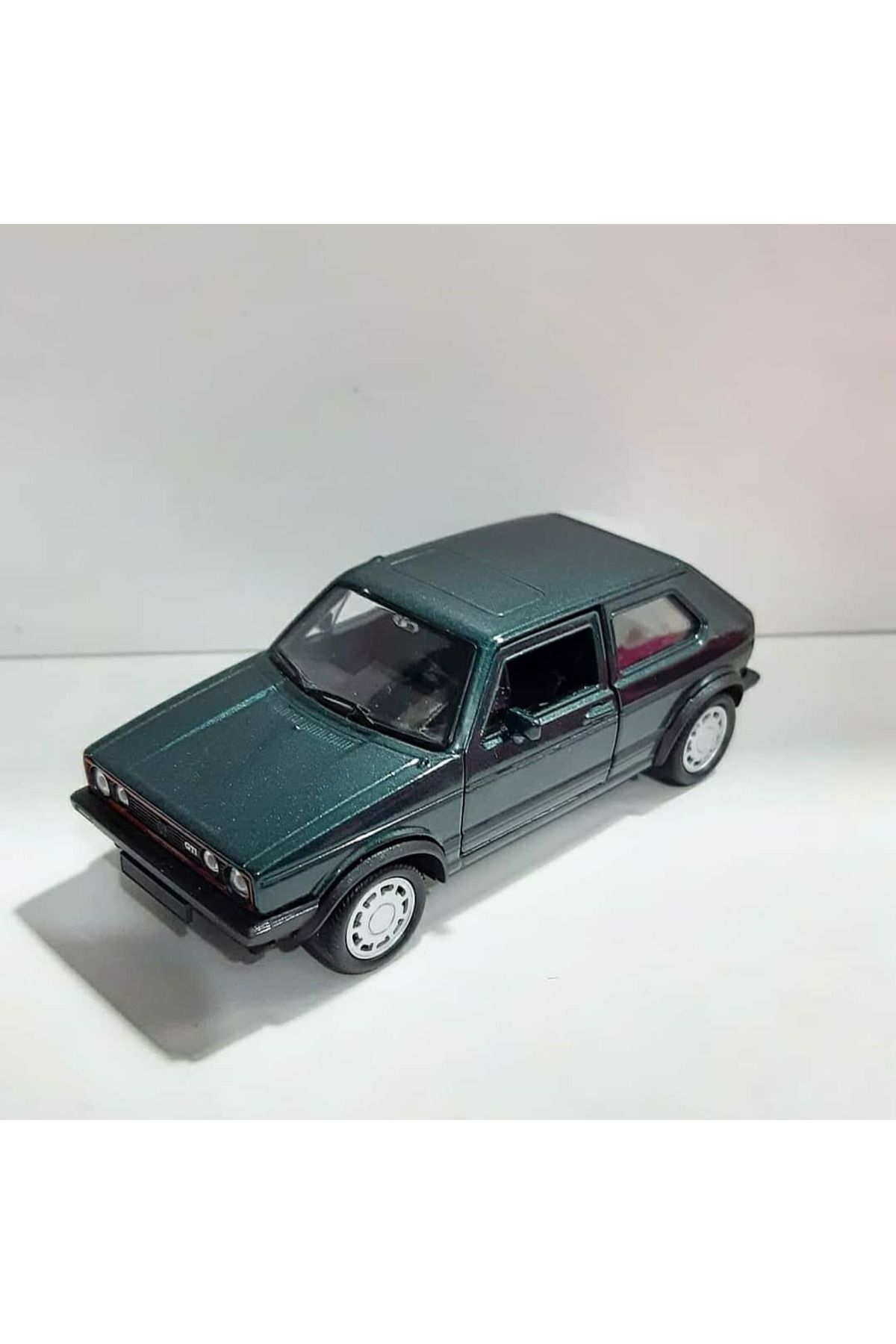 مدل خودرو خودروی فلزی 11 سانتی متری گلف MK1 با نام تجاری WELLY 1.36 SCALE اورجینال WELLY