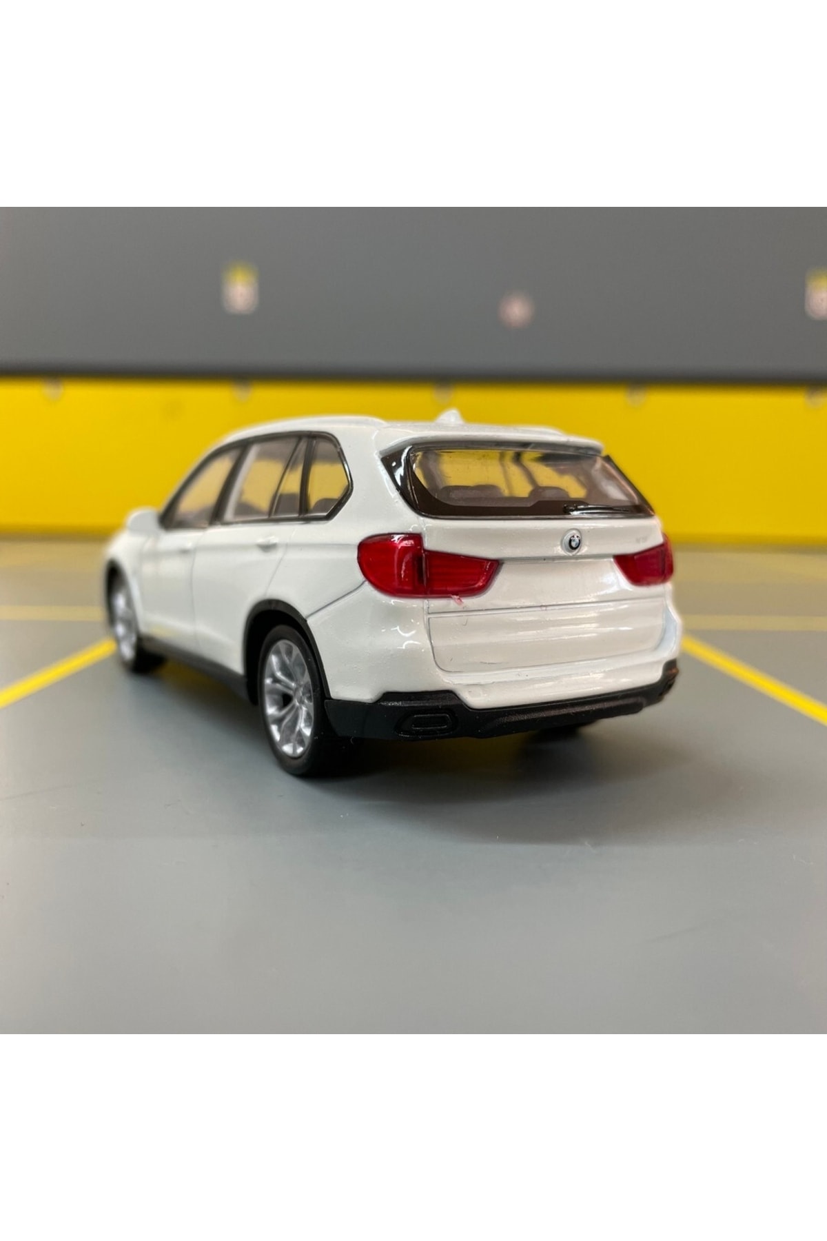 مدل خودرو BMW X5 1 36 SCALE DIECAST METAL MODEL CAR PULL DROP TOY اورجینال WELLY