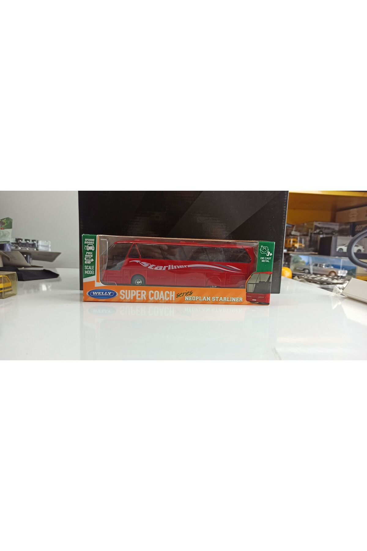 مدل خودرو اتوبوس مسافربری NEOPLAN STARLINER 1:64 چک اورجینال WELLY