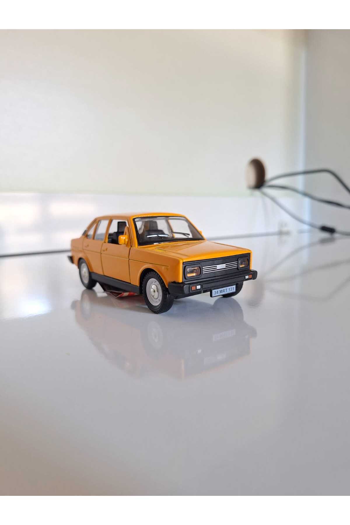 ماشین اسباب بازی وسیله نقلیه فلزی MURAT 131 هات ویلز اورجینال HOT WHEELS
