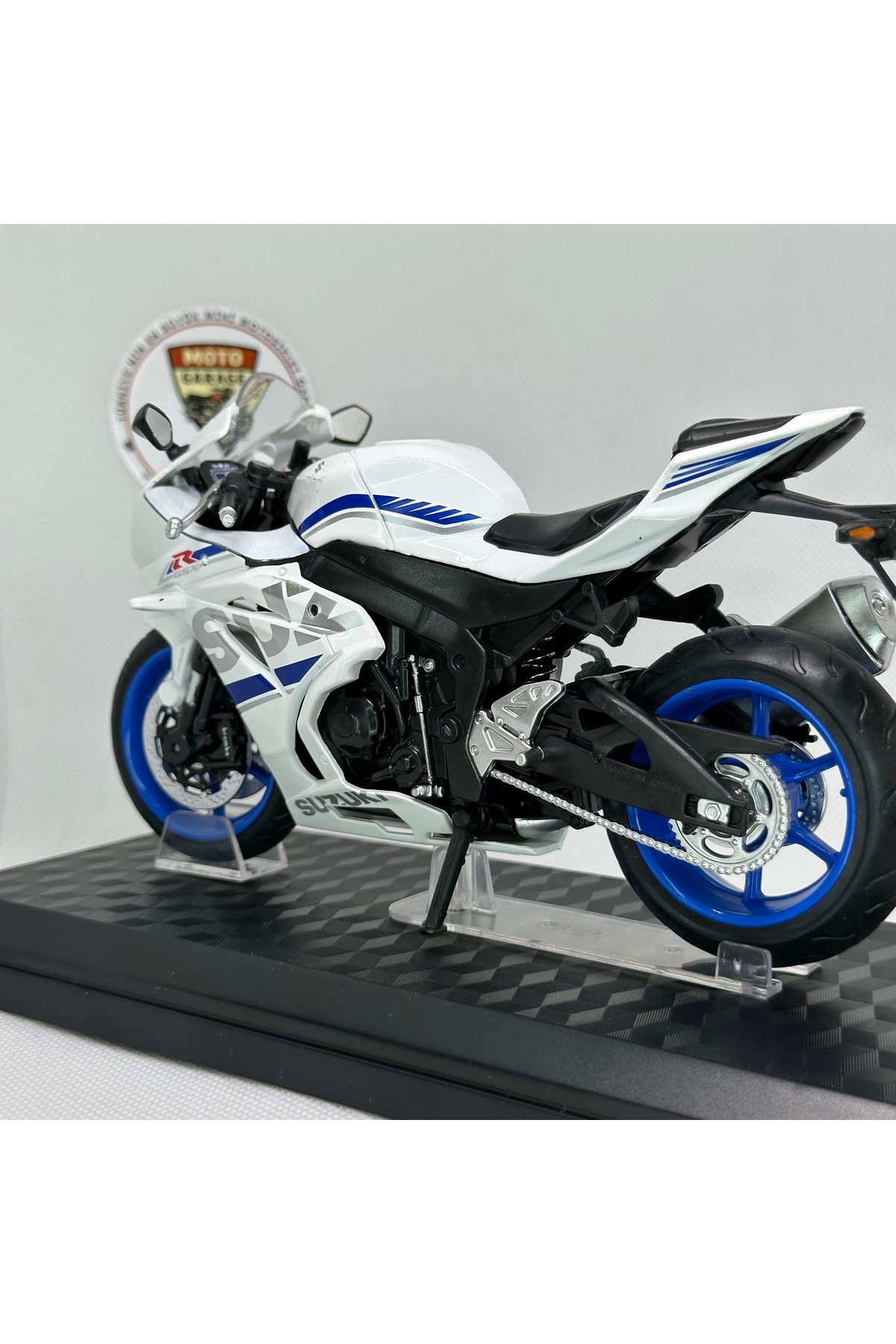 مدل خودرو سوزوکی GSX R1000 موتورسیکلت دیکست 1:12 – و مجموعه فلزی MAISTO دارای مجوز سفید اورجینال Maisto Diecast