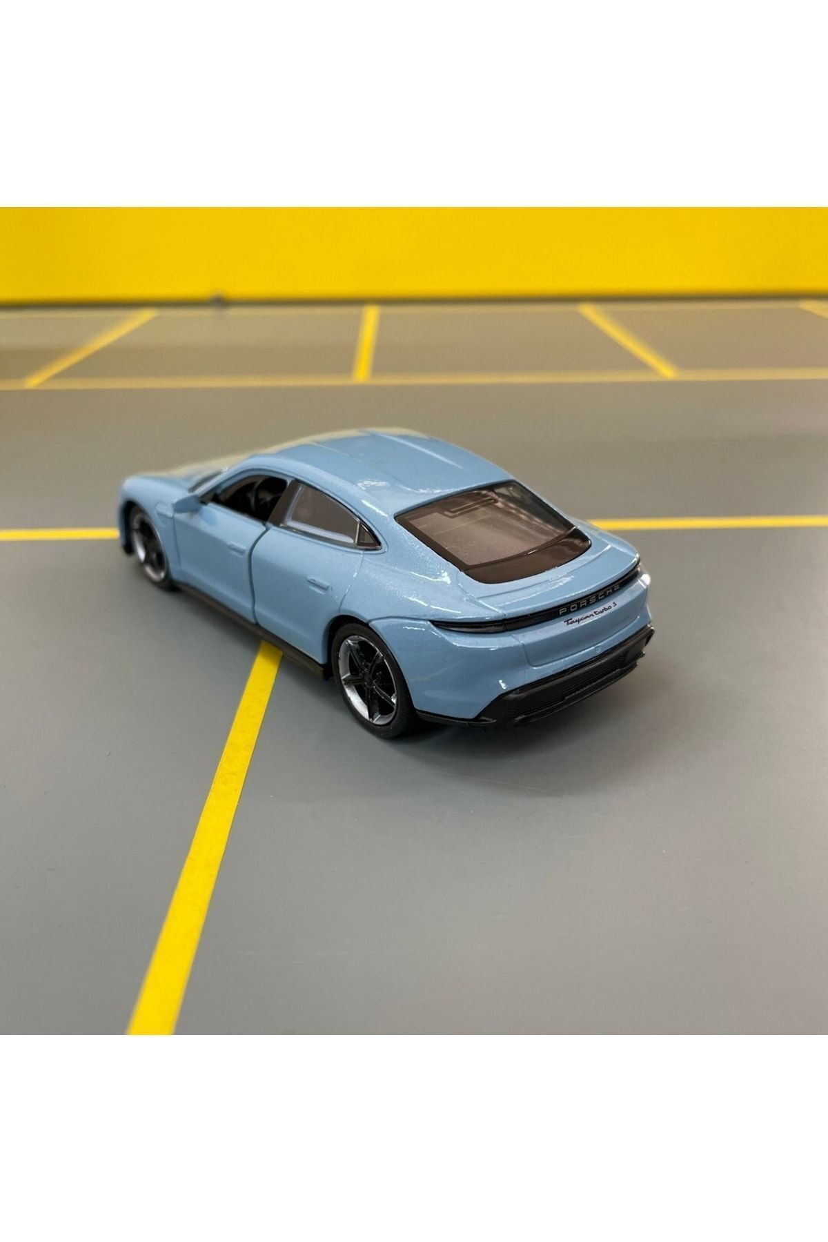 مدل خودرو PORSCHE TAYCAN TURBO S 1 36 SCALE DIECAST METAL MODEL CAR TOY اورجینال Genel Markalar