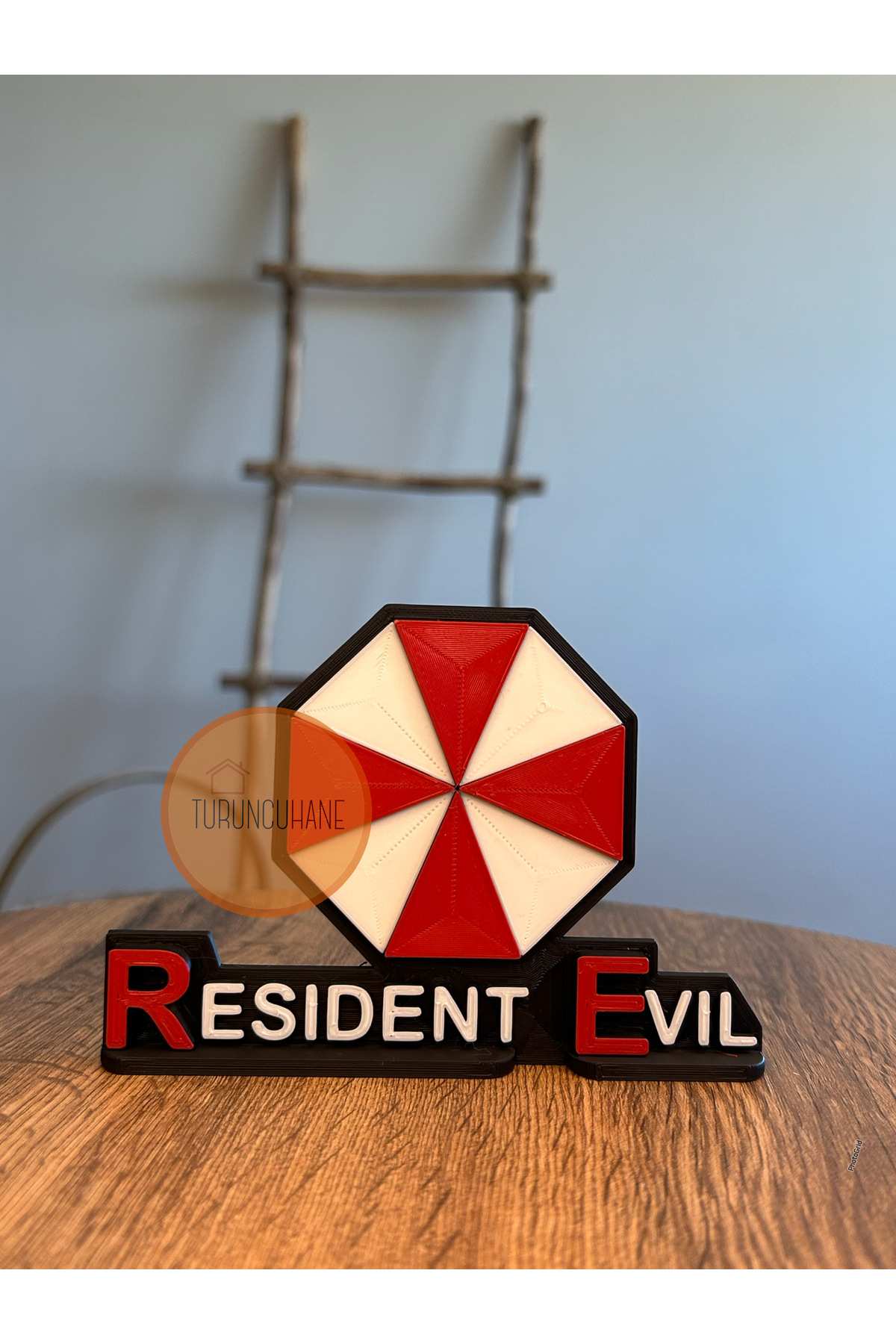 تابلو رو میزی RESIDENT EVIL اندازه 13 سانتی متر اصل TURUNCUHANE