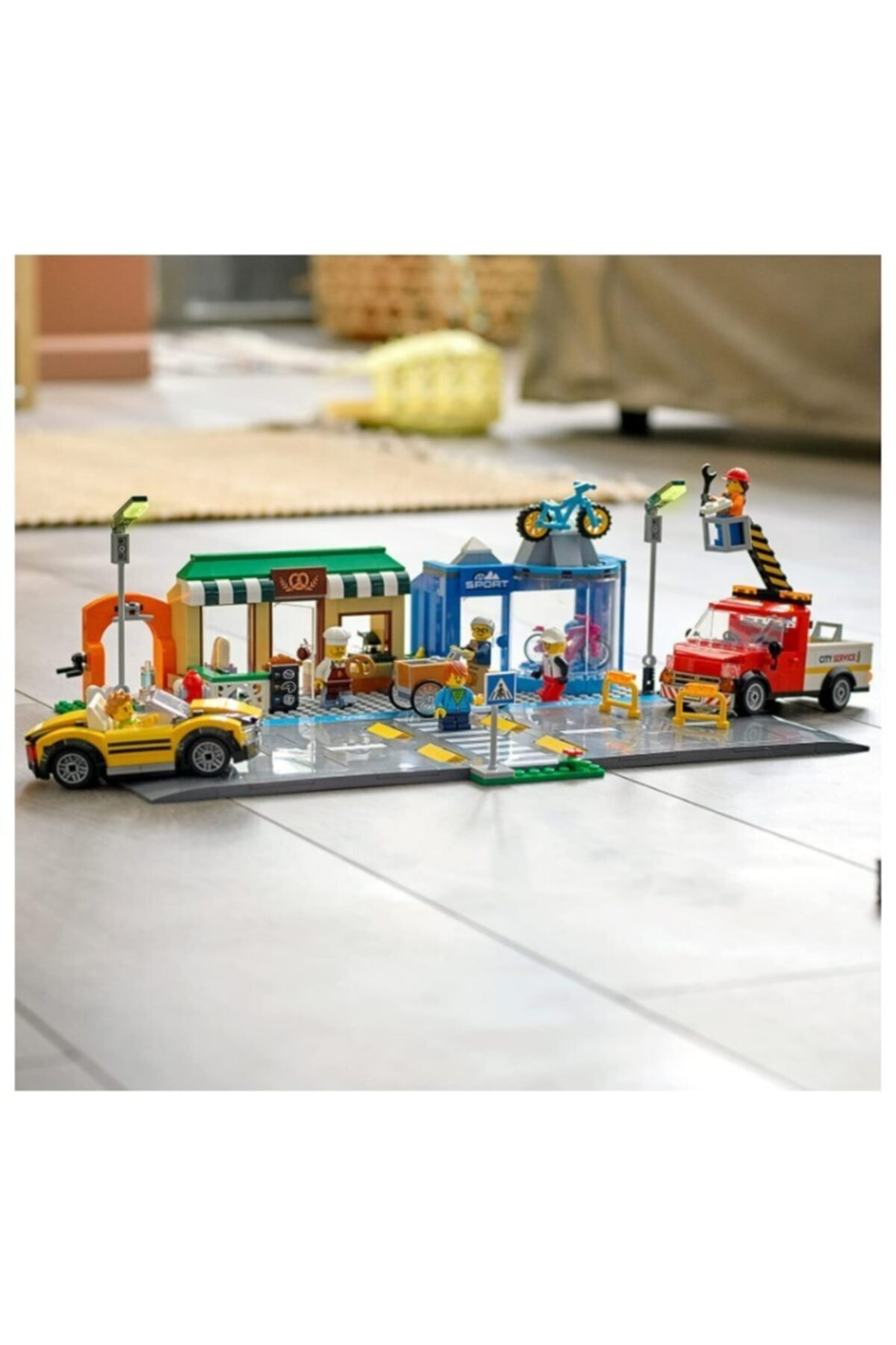 LEGO لگو مجموعه ساخت و ساز خیابان خرید شهر 60306; اسباب بازی ساخت و ساز عالی برای بچه ها (533 قطعه)