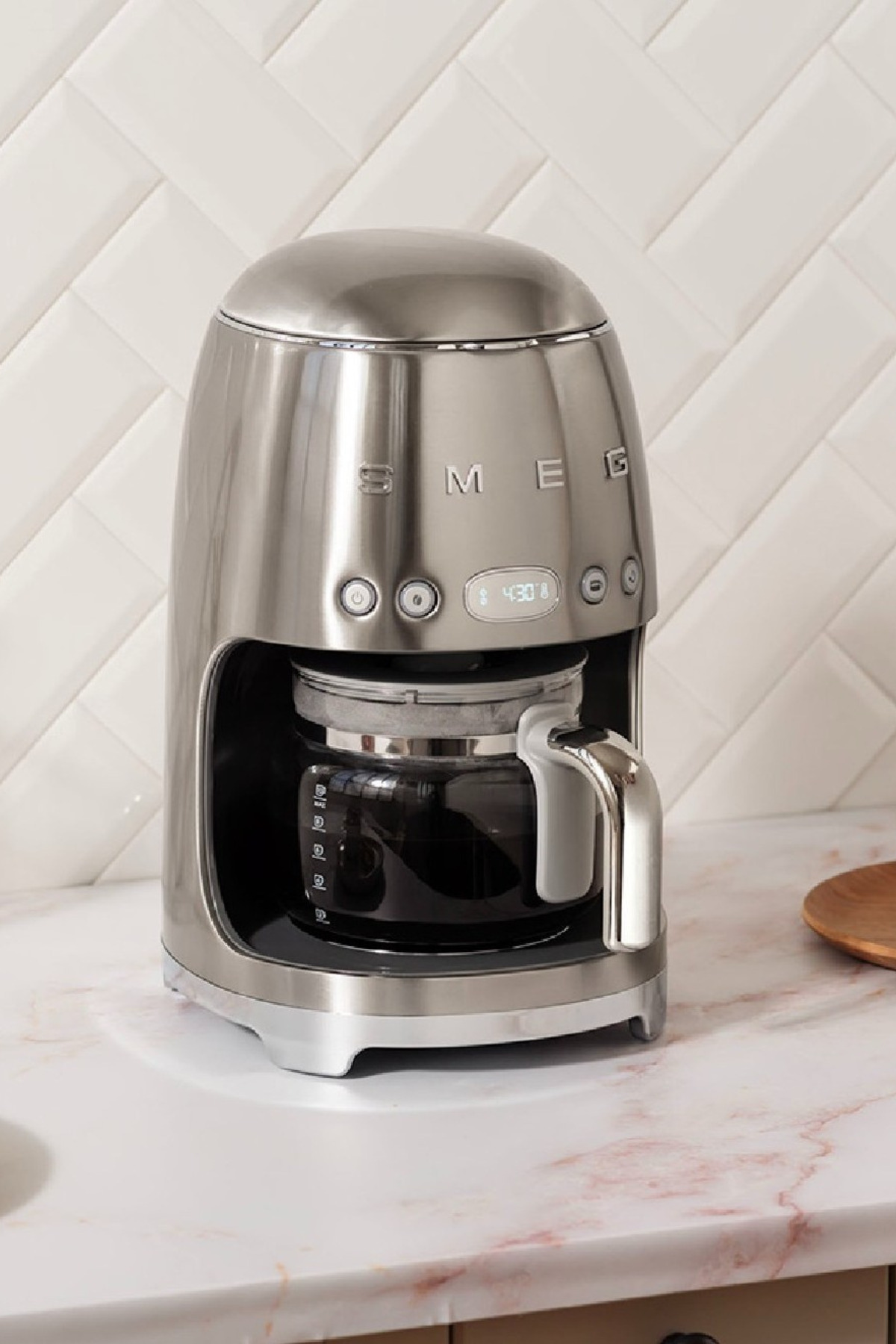 قهوه ساز فیلتری دستگاه فیلتر رترو استیل DCF02SSEU به سبک دهه 50 اورجینال Smeg