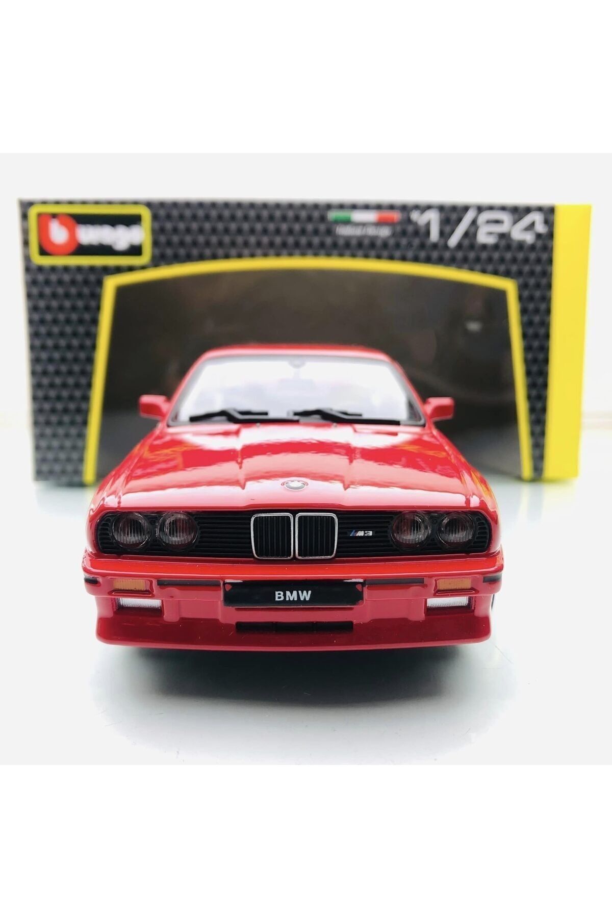 مدل خودرو جدید BMW M3 E30 قرمز 1:24 SCALE مارک BURAGO 1988 اورجینال Burago