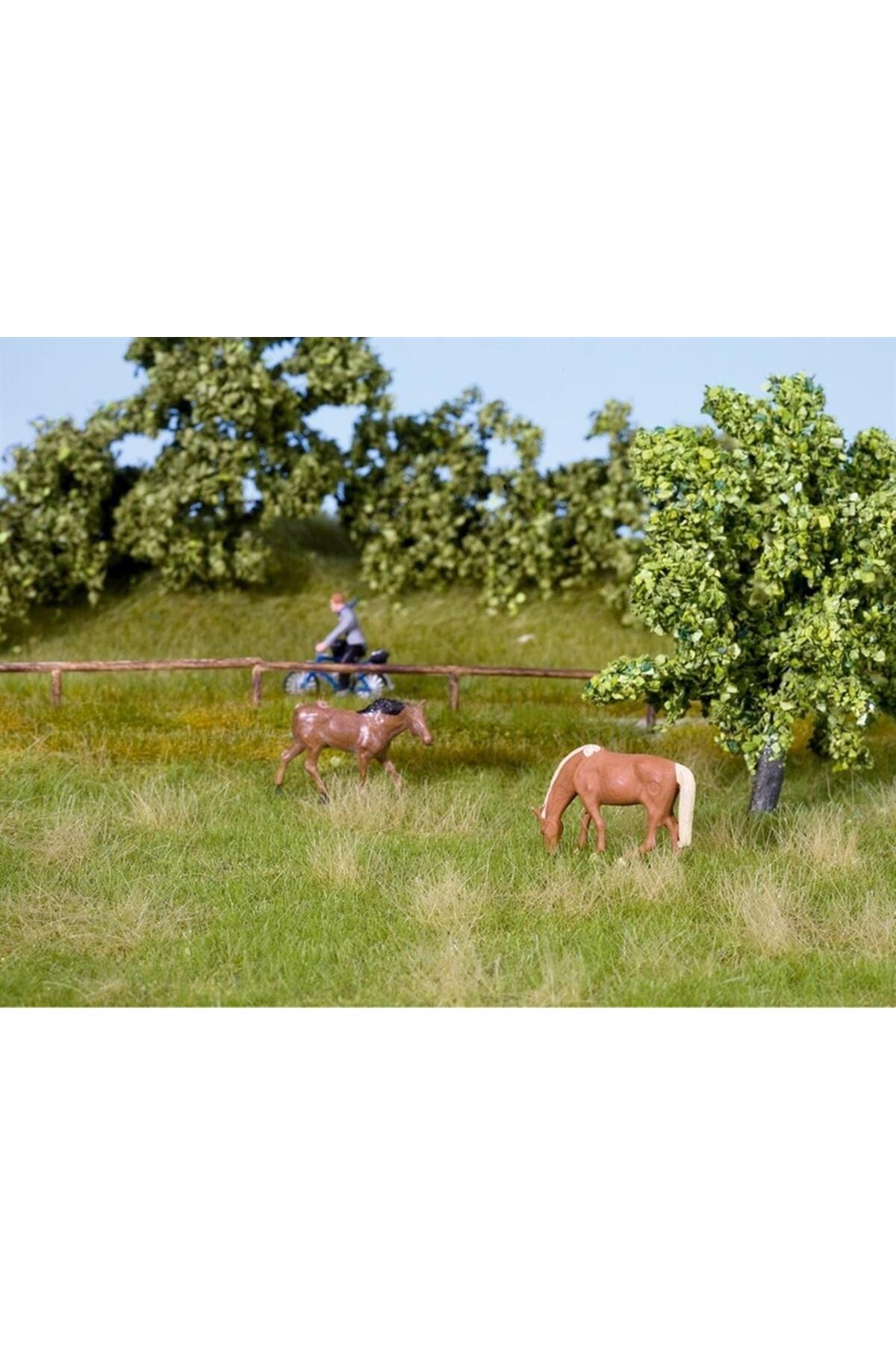 فیگور 7403 بافت علفزار تابستانی آماده 20X22 سانتی متر. AND GRASS CLUMPS 10 DIORAMA MATERIALS Genel Markalar