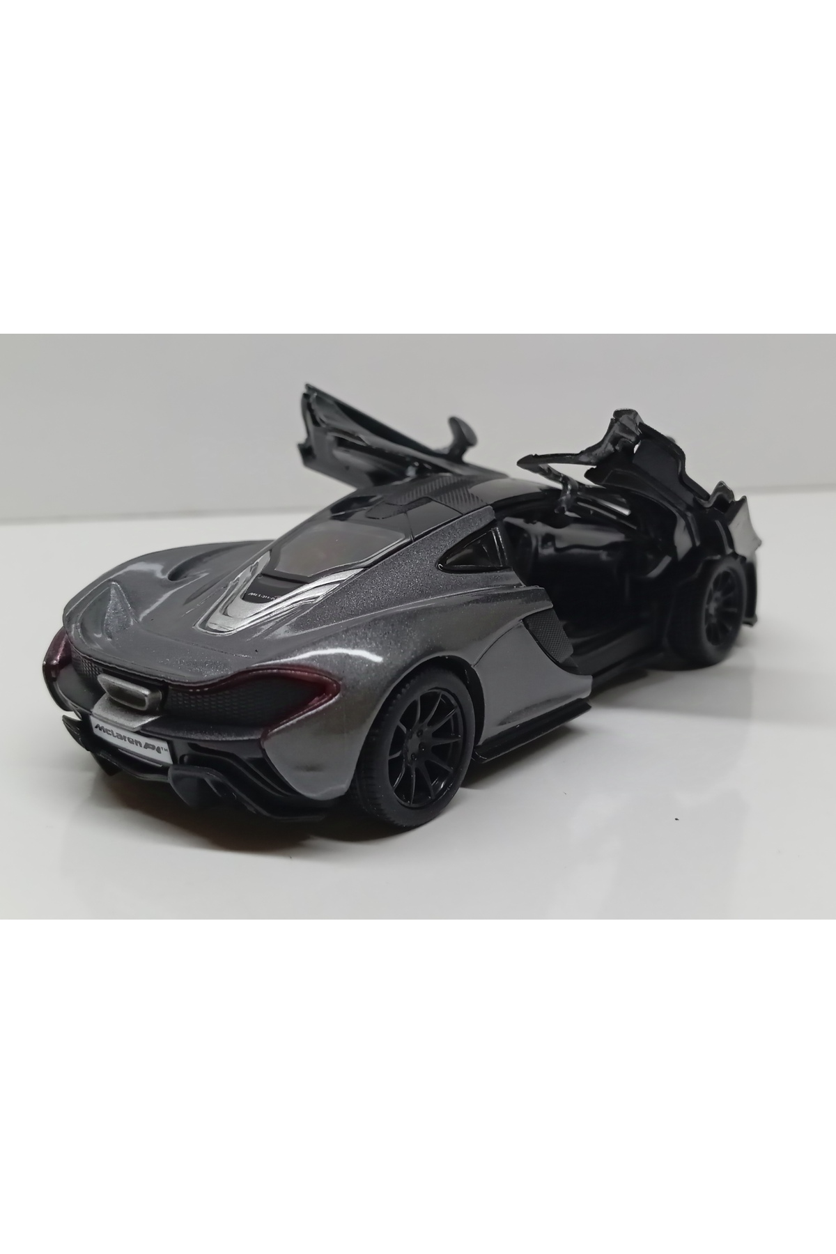 مدل خودرو در مقیاس 1:36 MCLAREN P1 ماشین فلزی را بکشید و رها کنید از ترکیه Kinsmart