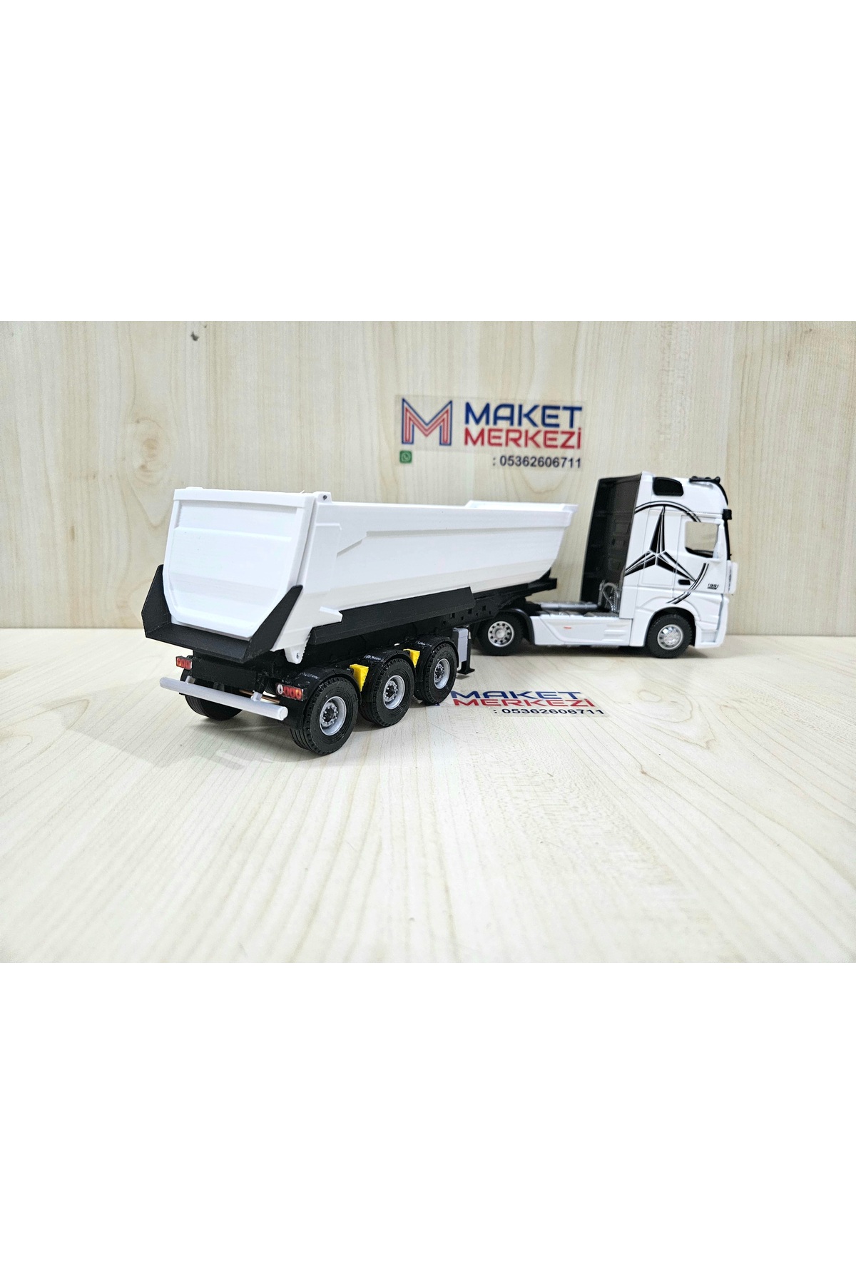 مدل خودرو 35 سانتی متر طول 1 36 MERCEDES ACTROS DUMP TRUCK MODEL نام نوشته شده سفید اورجینال Maket