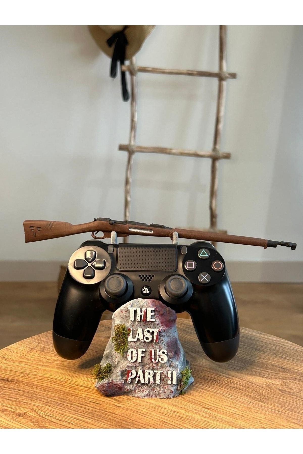 فیگور LAST OF US PS4 DUALSHOCK JOYSTICK STAND FIGURE سایز اصلی از ترکیه TURUNCUHANE