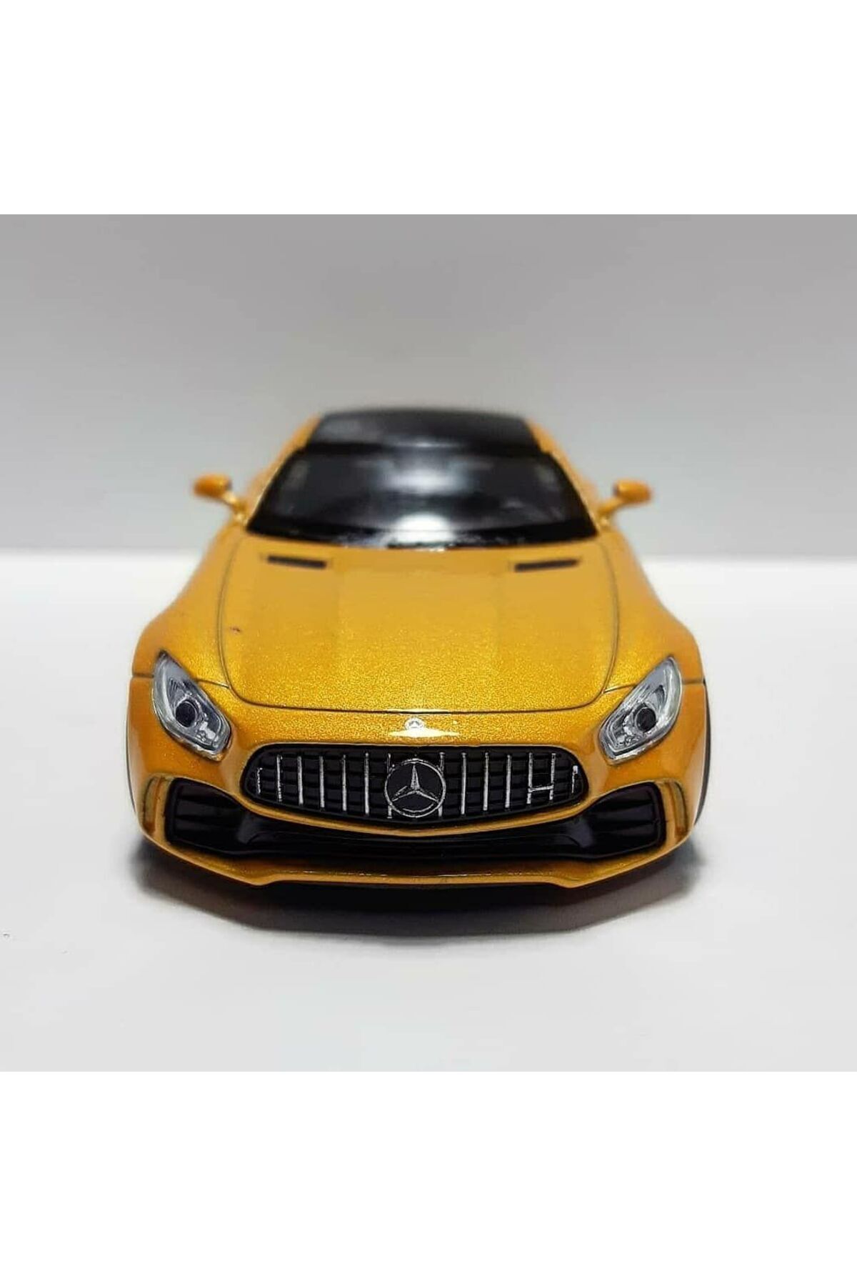 مدل خودرو خودروی فلزی 1.36 SCALE WELLY MARCEDE AMG GTR 12 CM زرد با مجوز اورجینال WELLY