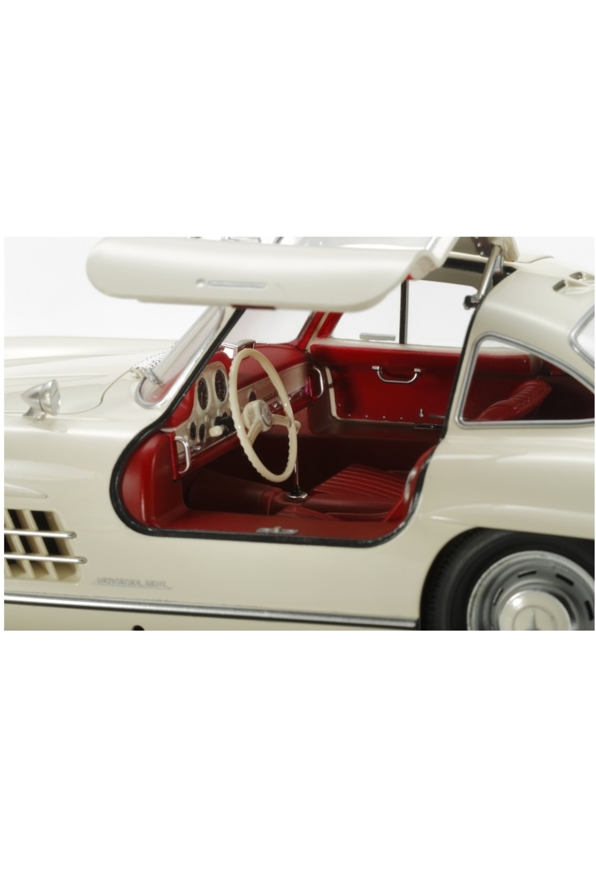 مدل خودرو ماشین 1:24 مرسدس 300 SL DIECAST اورجینال WELLY