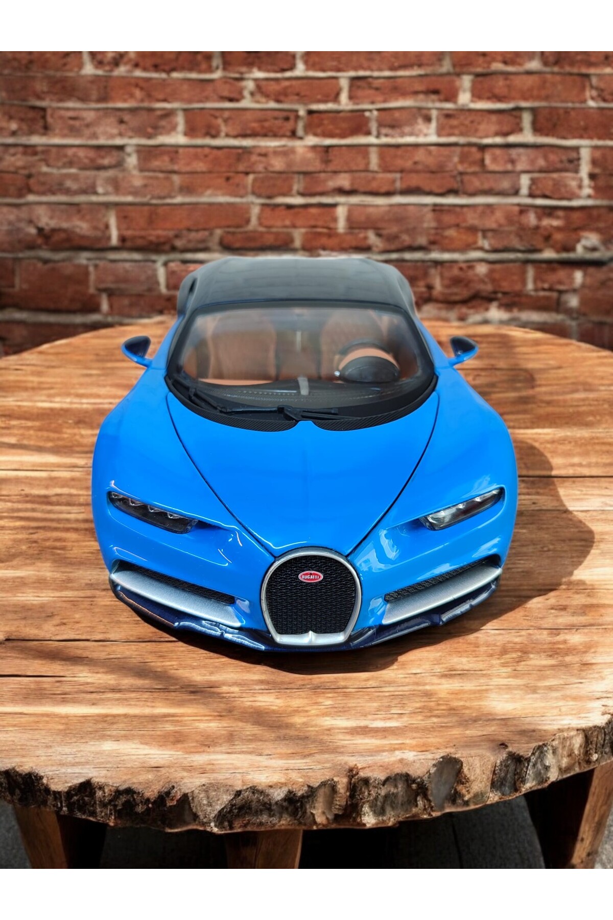 مدل خودرو ماشین کلکسیونی BUGATTI CHIRON 1:18 SCALE BLUE DIE CAST فلزی اصلی اورجینال Burago