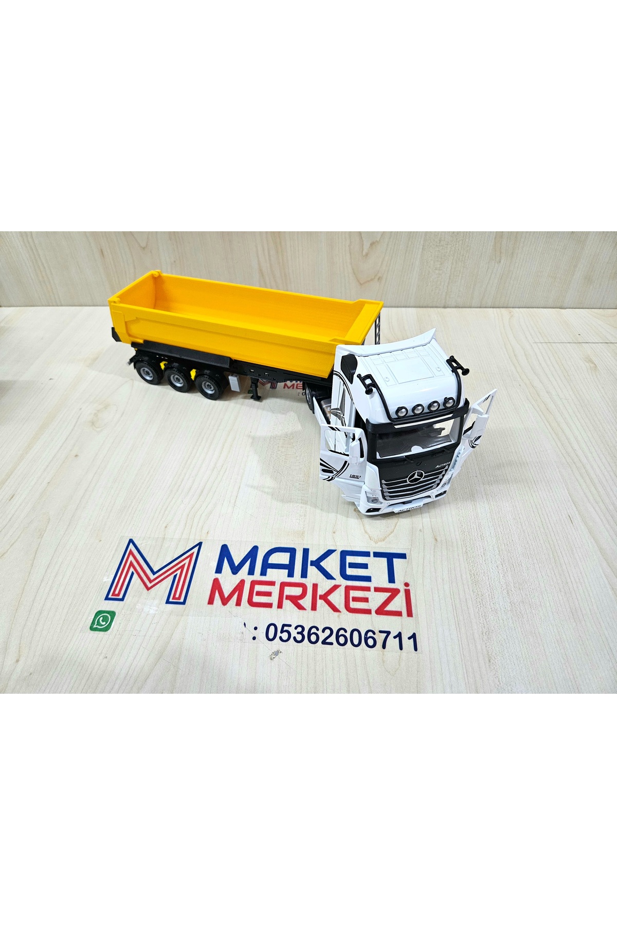 مدل خودرو 35 سانتی متر طول 1 36 MERCEDES ACTROS DUMP TRUCK MODEL نام نوشته شده سفید اورجینال Maket